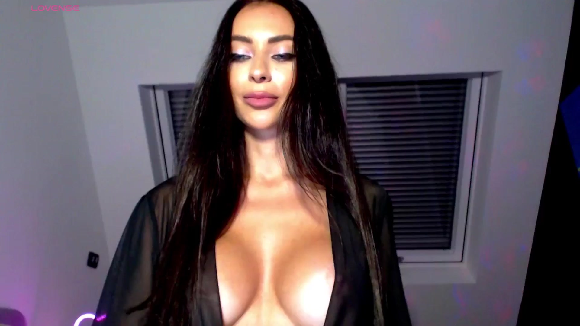 Gallery image thumbnail from Alliciya's myfreecams stream on, 07/07/2025, 21:10 image 7 of 20