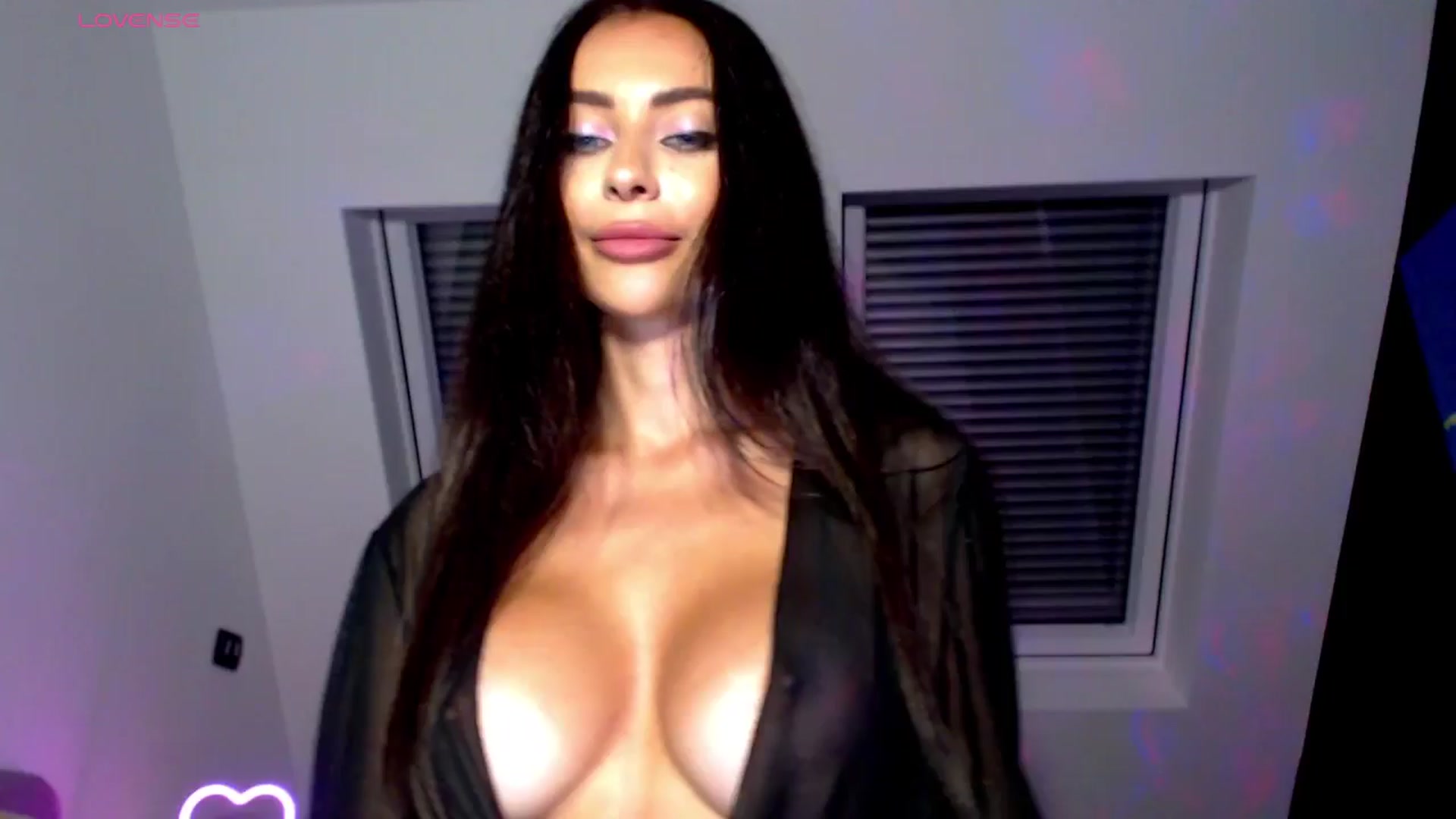 Gallery image thumbnail from Alliciya's myfreecams stream on, 07/07/2025, 21:10 image 1 of 20