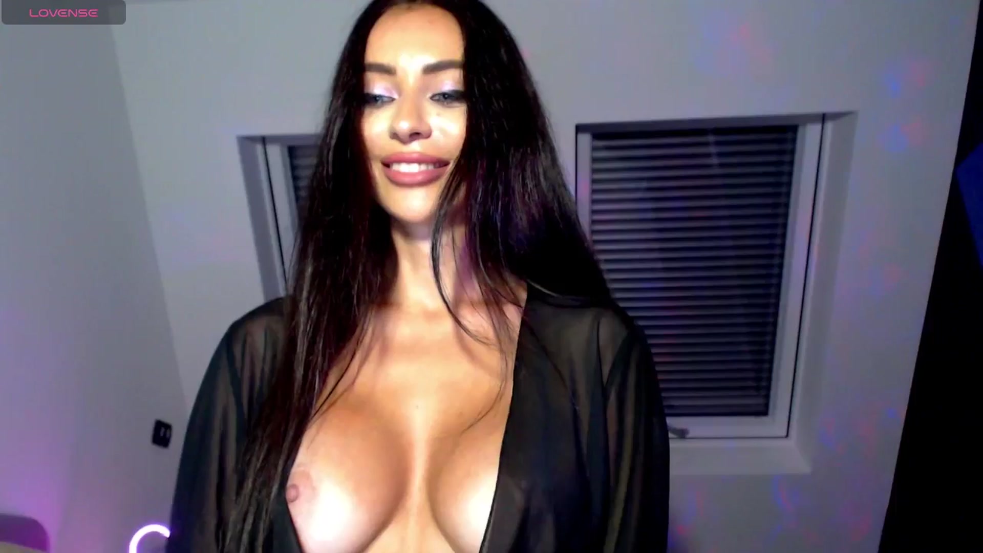 Gallery image thumbnail from Alliciya's myfreecams stream on, 07/07/2025, 22:32 image 8 of 20