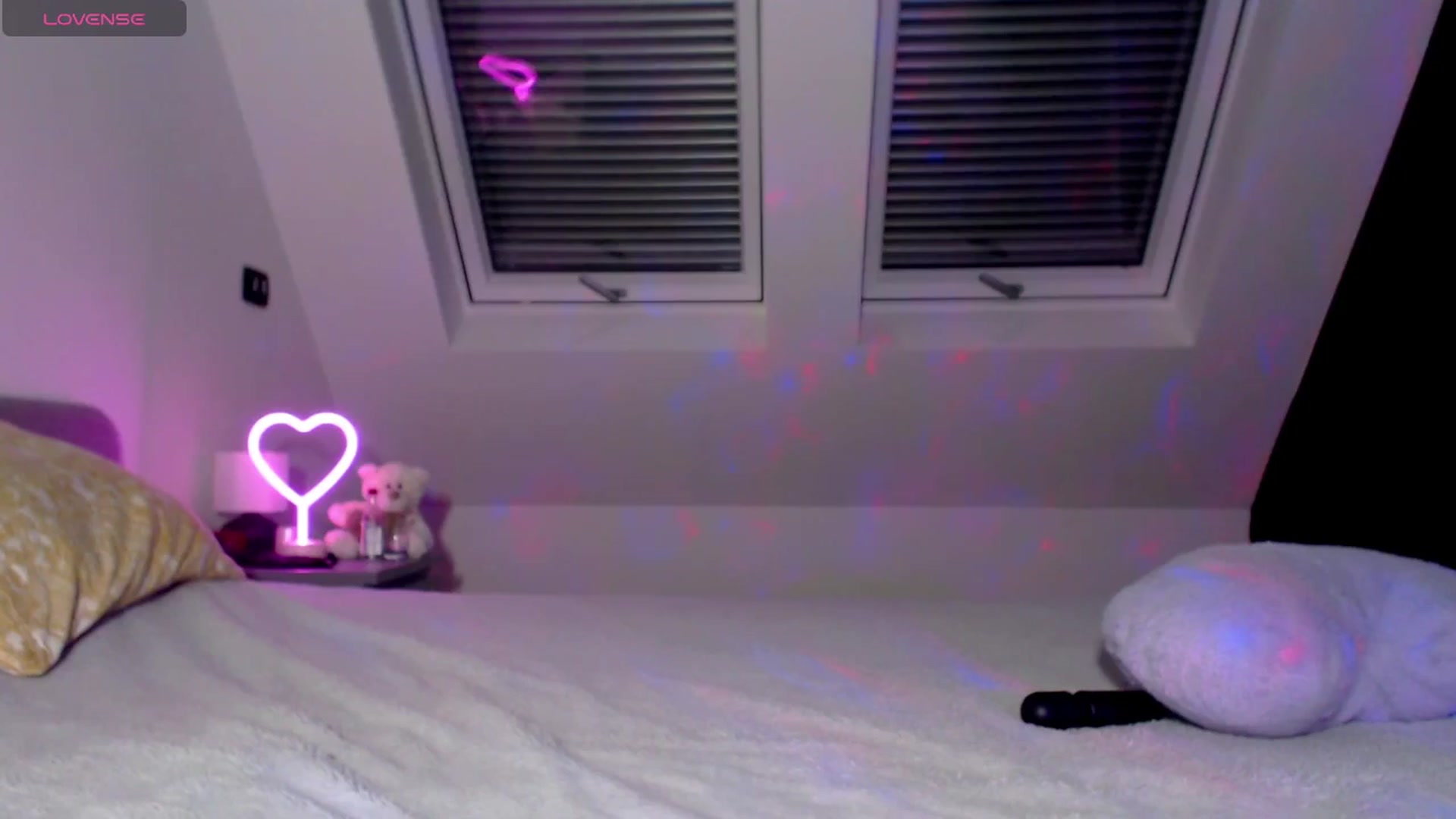 Gallery image thumbnail from Alliciya's myfreecams stream on, 07/09/2025, 18:22 image 13 of 20