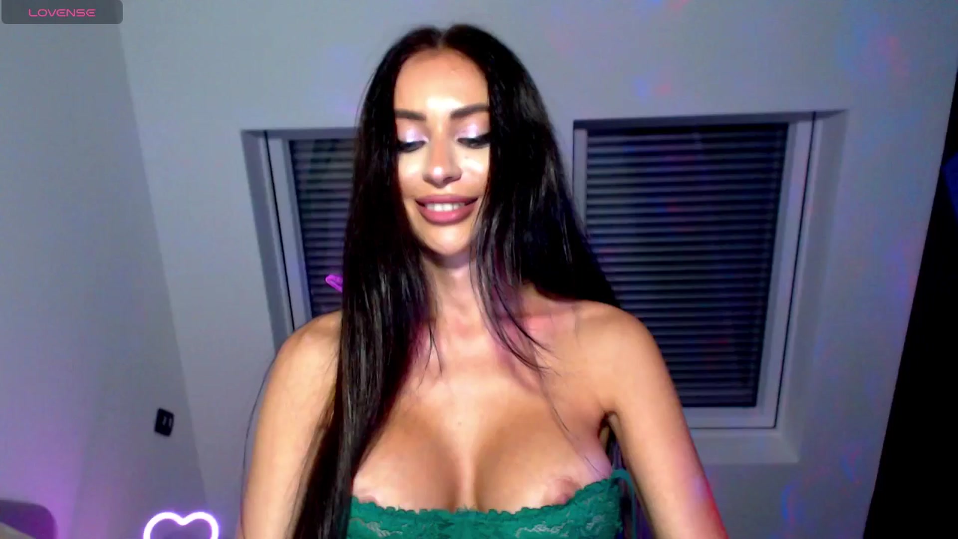 Gallery image thumbnail from Alliciya's myfreecams stream on, 07/09/2025, 20:34 image 18 of 20