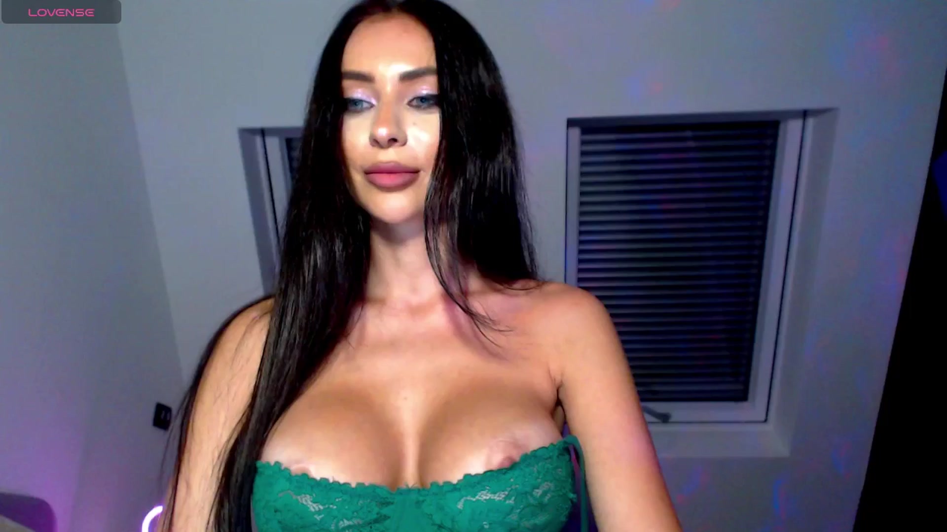 Gallery image thumbnail from Alliciya's myfreecams stream on, 07/09/2025, 20:34 image 19 of 20