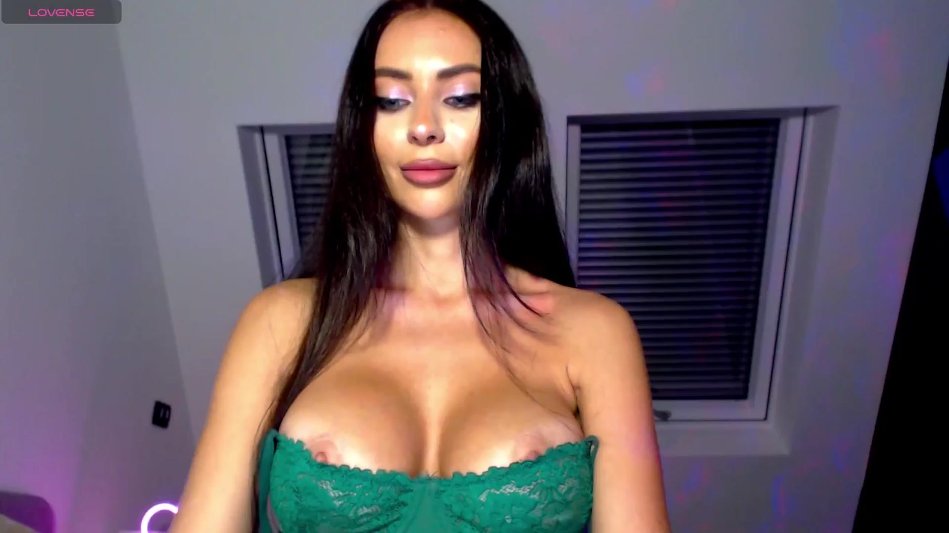 Gallery image thumbnail from Alliciya's myfreecams stream on, 07/09/2025, 20:34 image 10 of 20