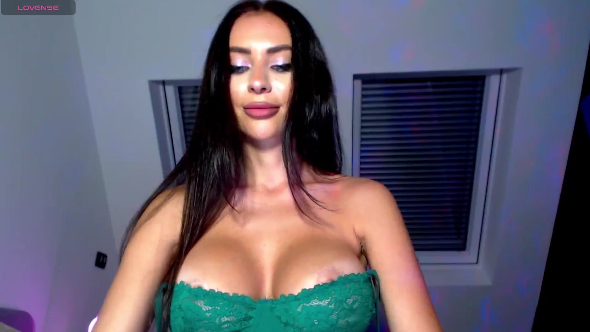Gallery image thumbnail from Alliciya's myfreecams stream on, 07/09/2025, 20:59 image 16 of 20