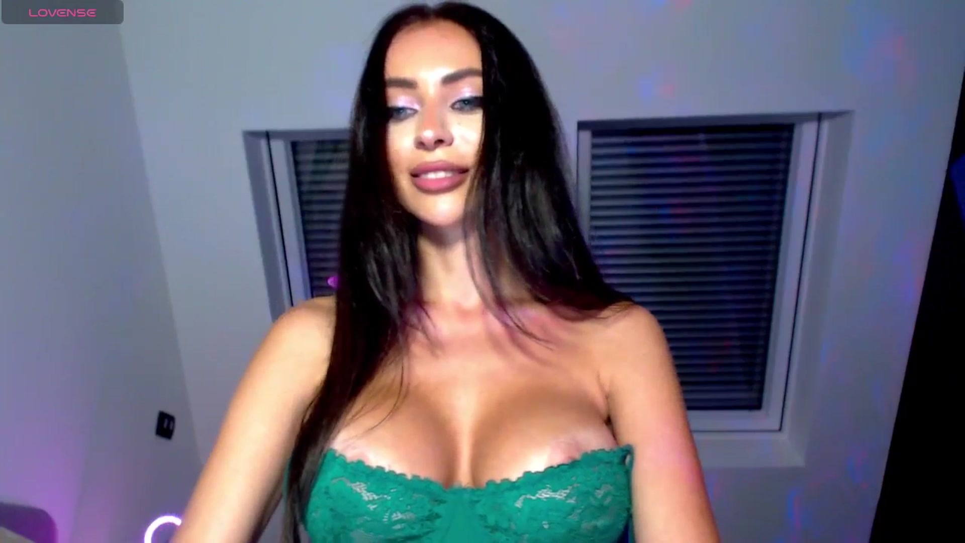 Gallery image thumbnail from Alliciya's myfreecams stream on, 07/09/2025, 20:59 image 12 of 20