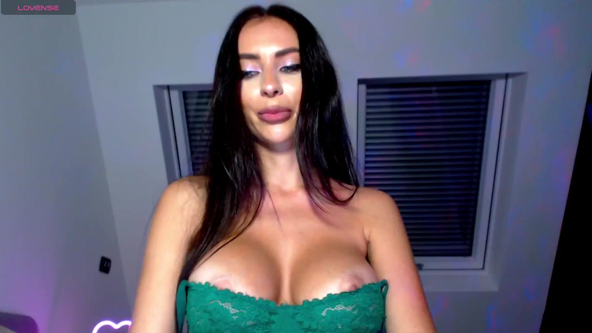 Gallery image thumbnail from Alliciya's myfreecams stream on, 07/09/2025, 21:49 image 4 of 20