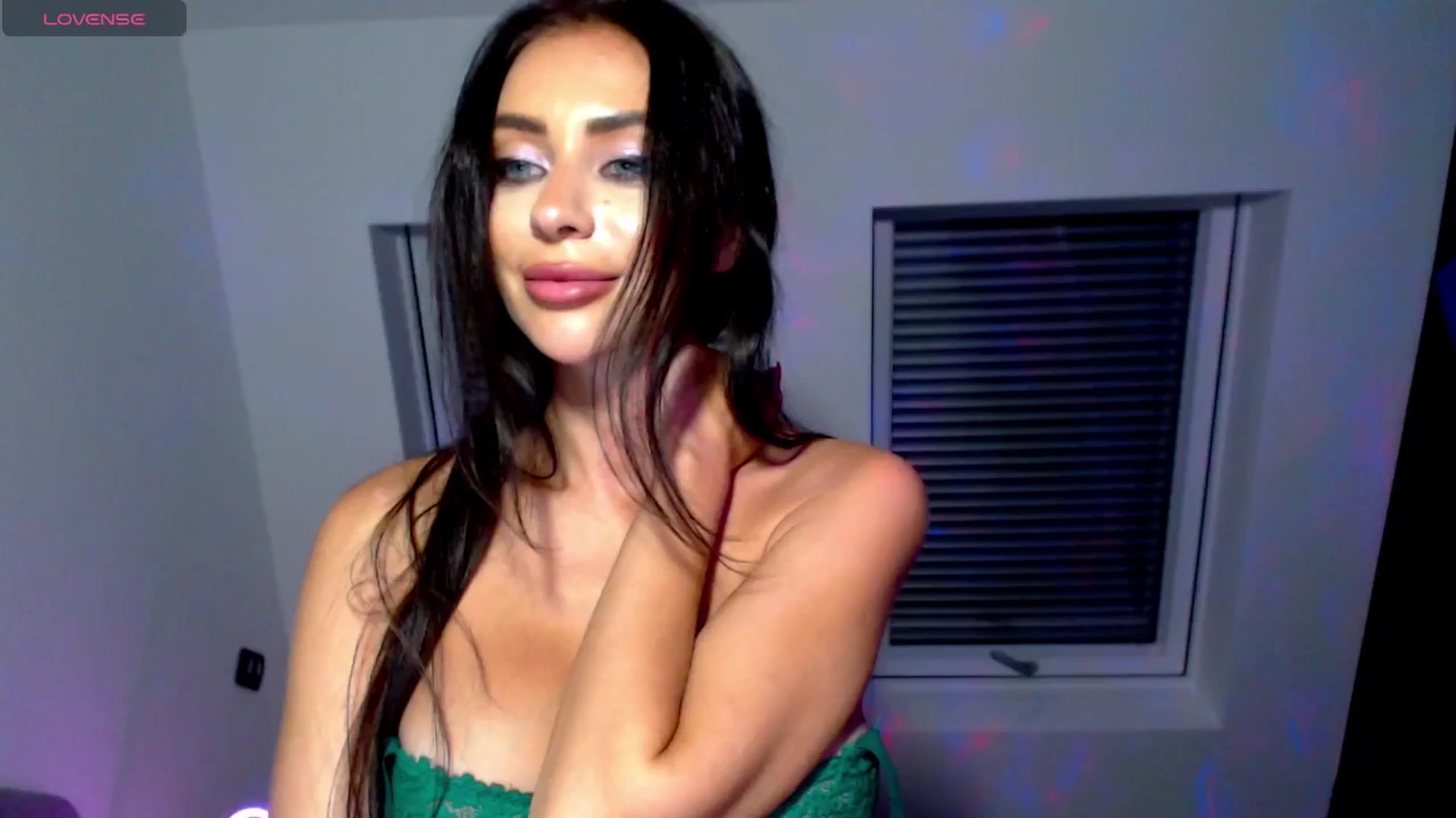 Gallery image thumbnail from Alliciya's myfreecams stream on, 07/10/2025, 24:18 image 14 of 20