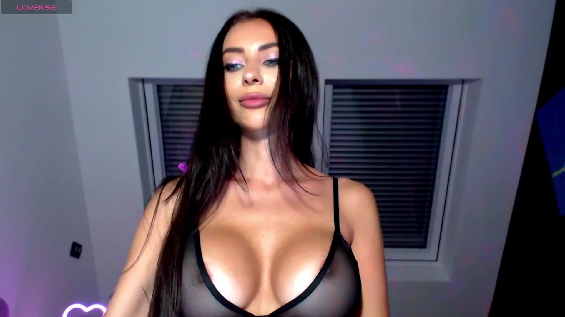 Gallery image thumbnail from Alliciya's myfreecams stream on, 07/10/2025, 17:32 image 7 of 20