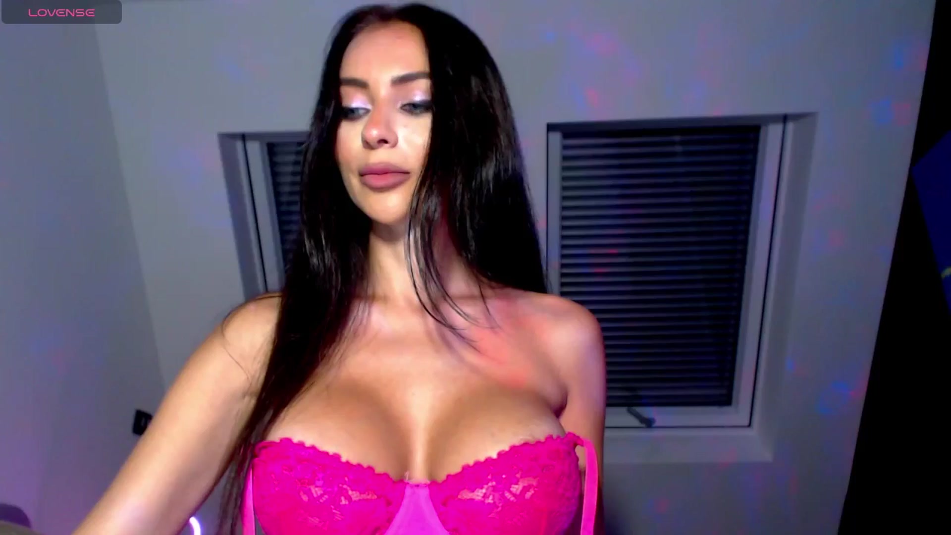 Gallery image thumbnail from Alliciya's myfreecams stream on, 07/15/2025, 16:54 image 6 of 20