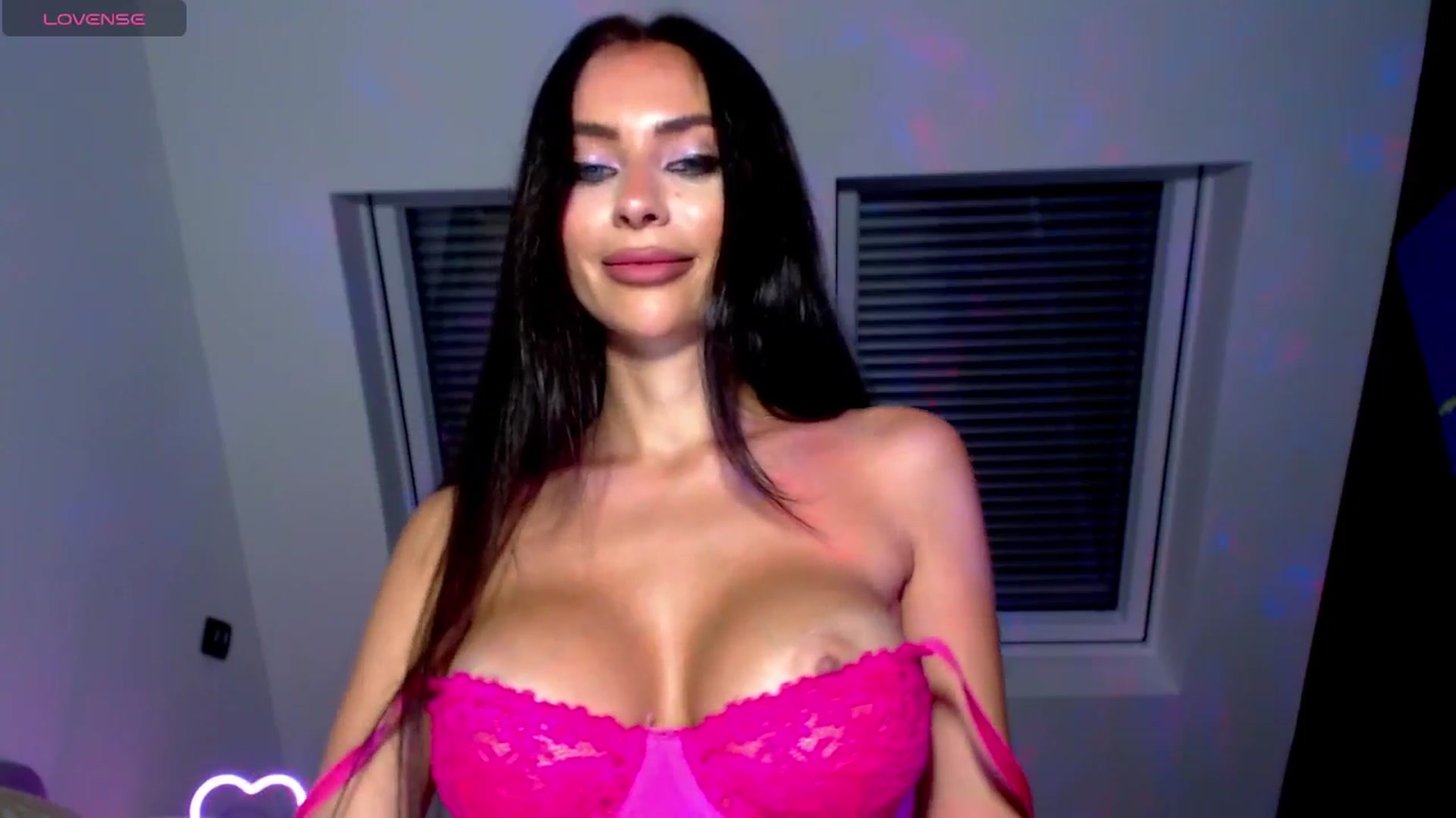 Gallery image thumbnail from Alliciya's myfreecams stream on, 07/15/2025, 19:47 image 9 of 20