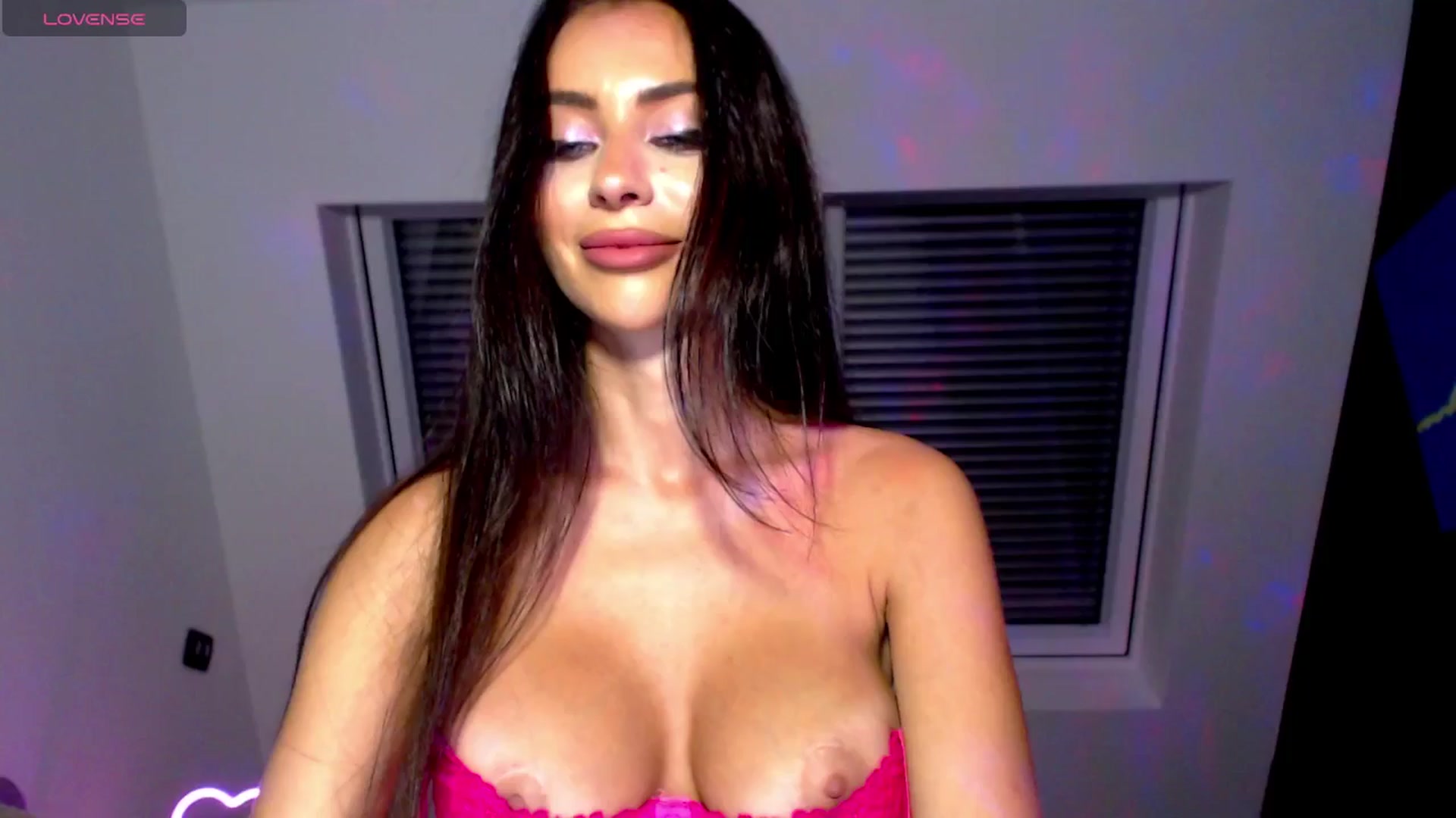 Gallery image thumbnail from Alliciya's myfreecams stream on, 07/15/2025, 23:06 image 6 of 20