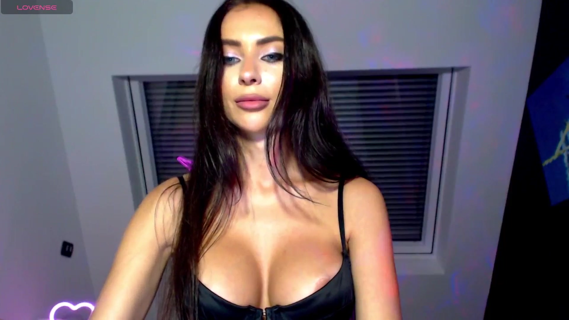 Gallery image thumbnail from Alliciya's myfreecams stream on, 07/16/2025, 21:52 image 4 of 20