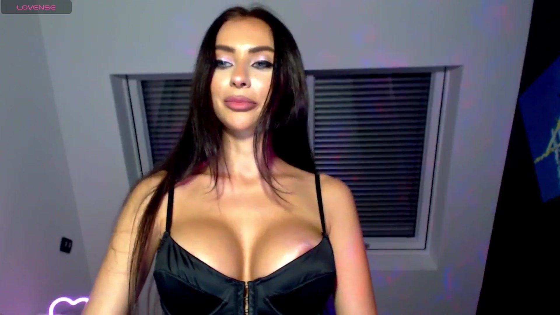 Gallery image thumbnail from Alliciya's myfreecams stream on, 07/16/2025, 21:52 image 2 of 20