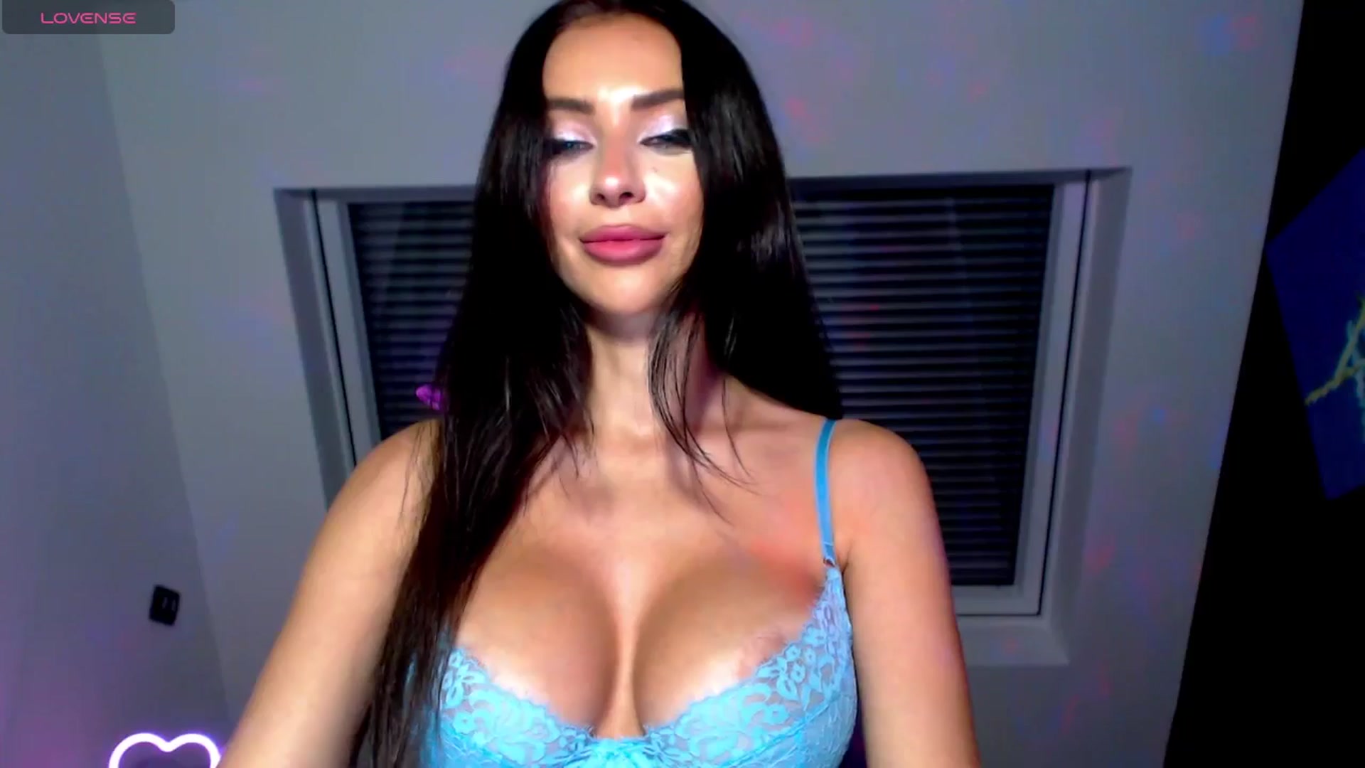 Gallery image thumbnail from Alliciya's myfreecams stream on, 07/18/2025, 20:54 image 15 of 20