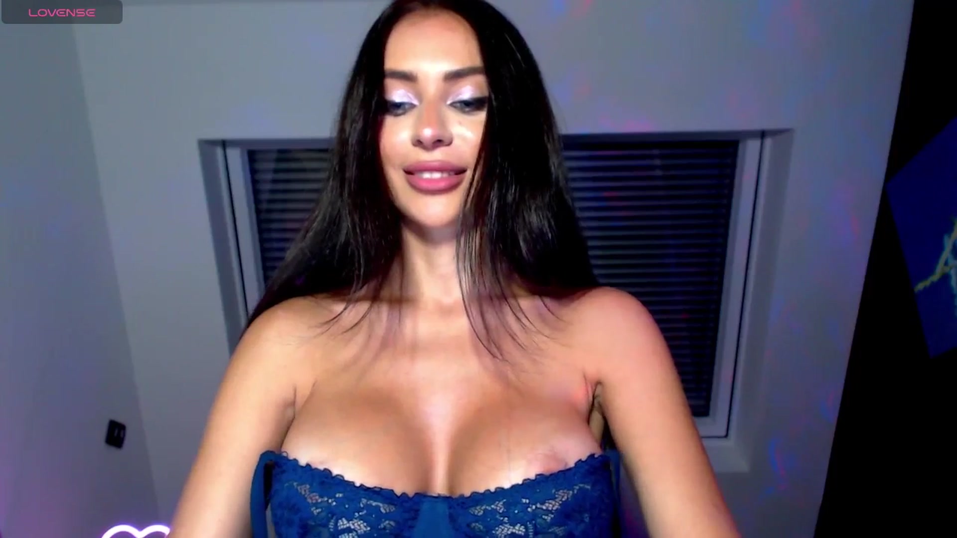 Gallery image thumbnail from Alliciya's myfreecams stream on, 07/23/2025, 16:28 image 18 of 20