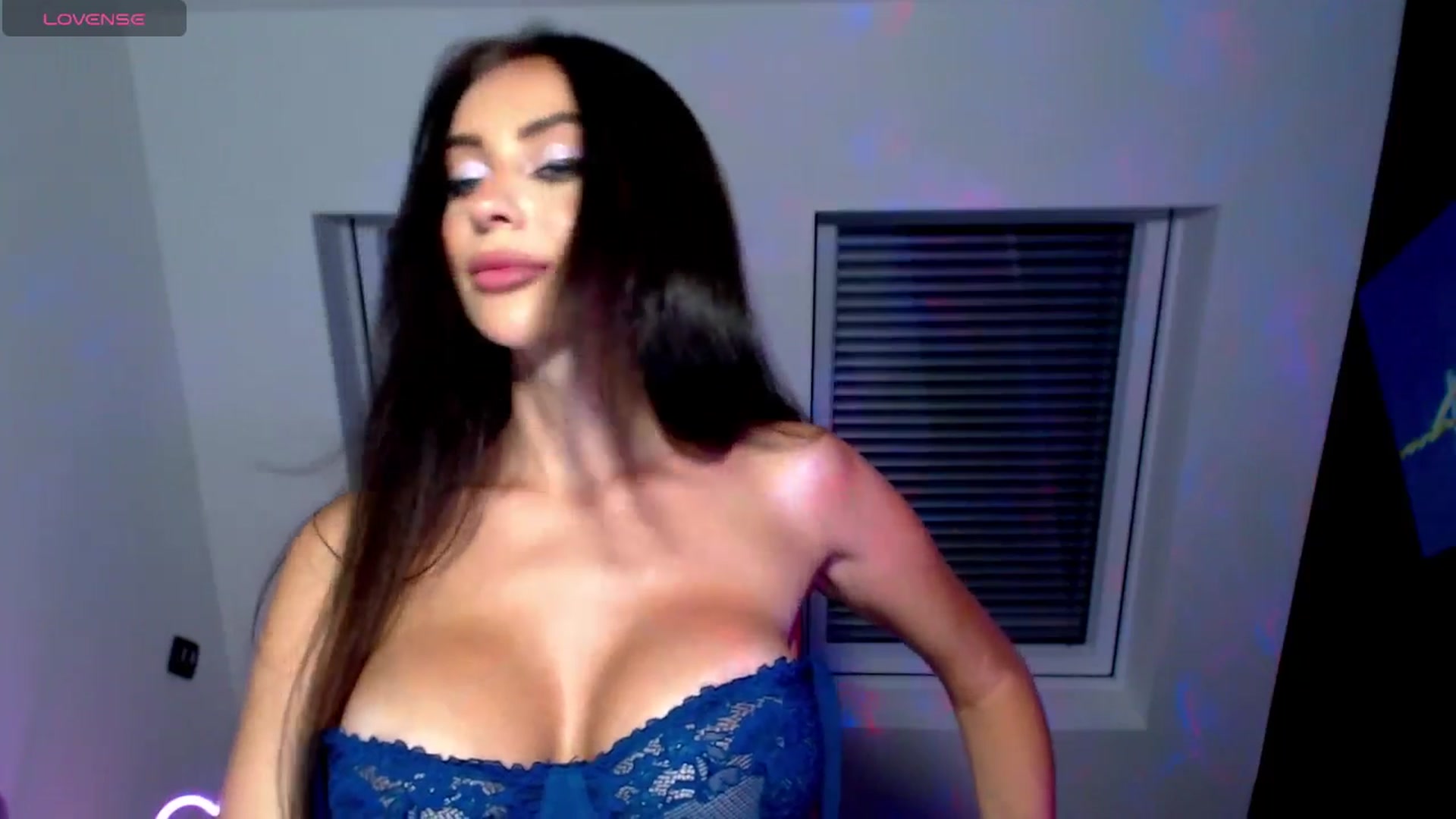 Gallery image thumbnail from Alliciya's myfreecams stream on, 07/23/2025, 17:58 image 7 of 20
