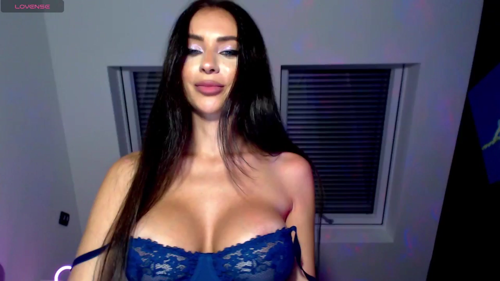 Gallery image thumbnail from Alliciya's myfreecams stream on, 07/23/2025, 20:18 image 13 of 20