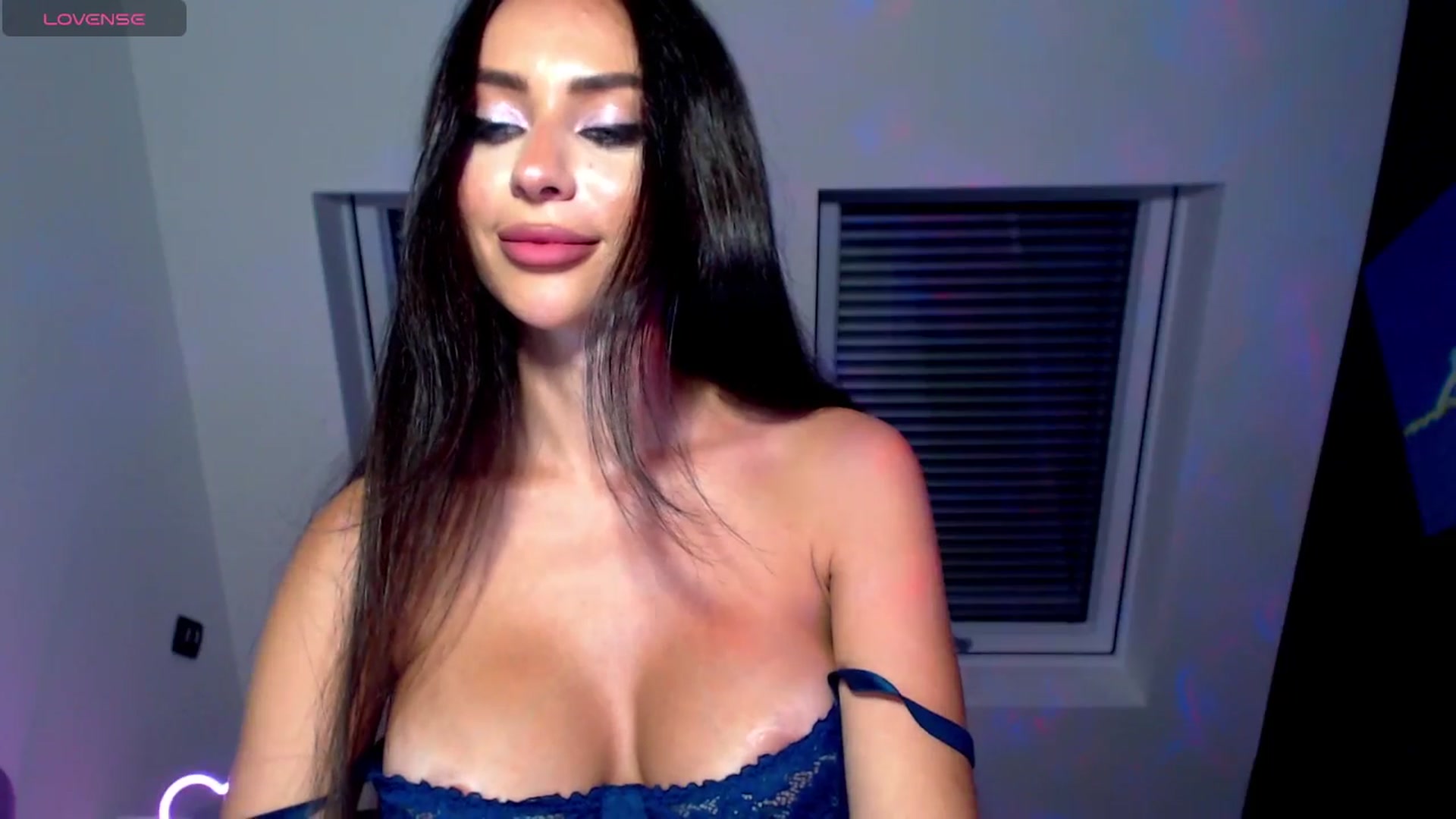 Gallery image thumbnail from Alliciya's myfreecams stream on, 07/23/2025, 20:18 image 17 of 20