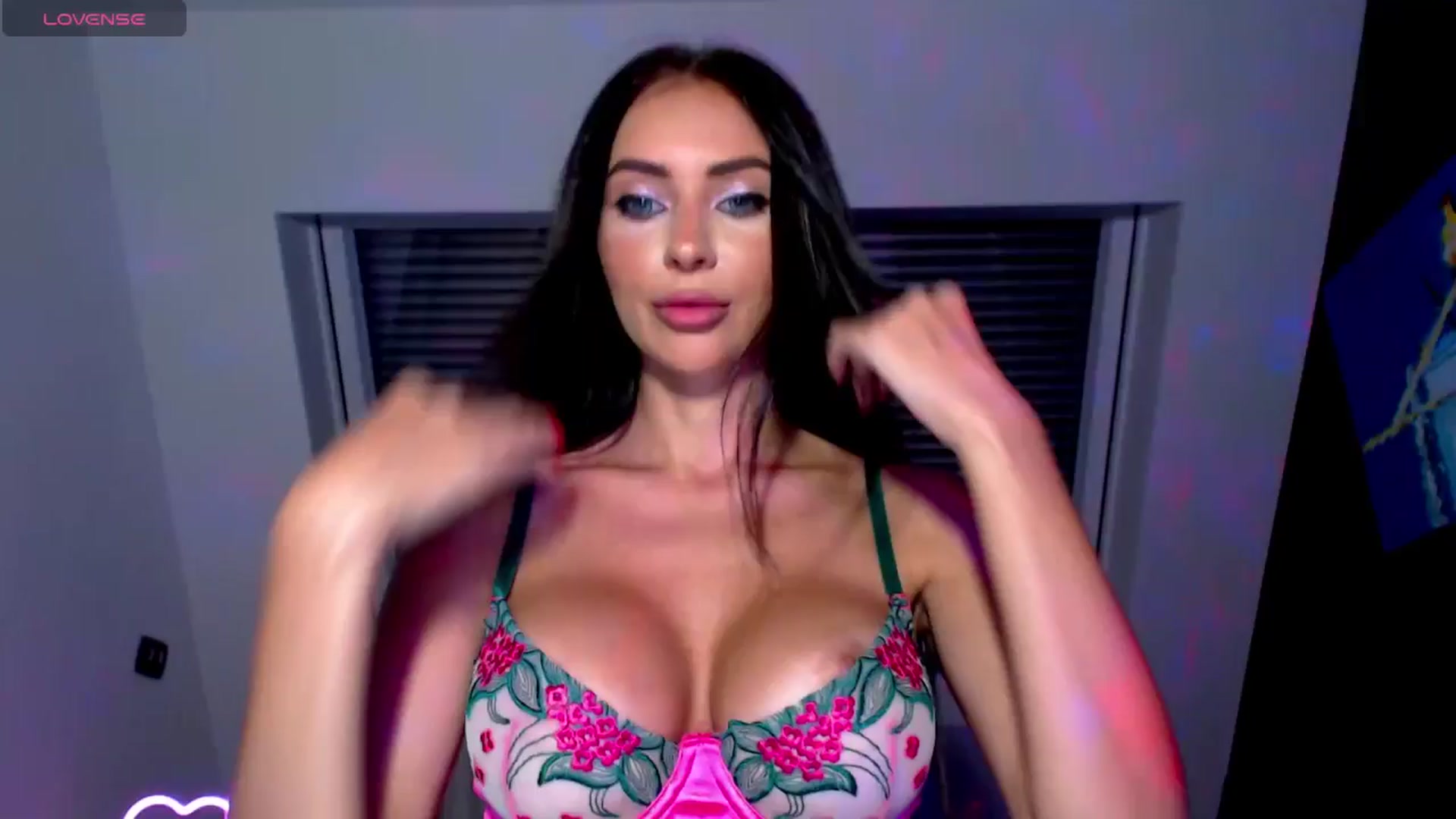 Gallery image thumbnail from Alliciya's myfreecams stream on, 07/25/2025, 17:18 image 1 of 20