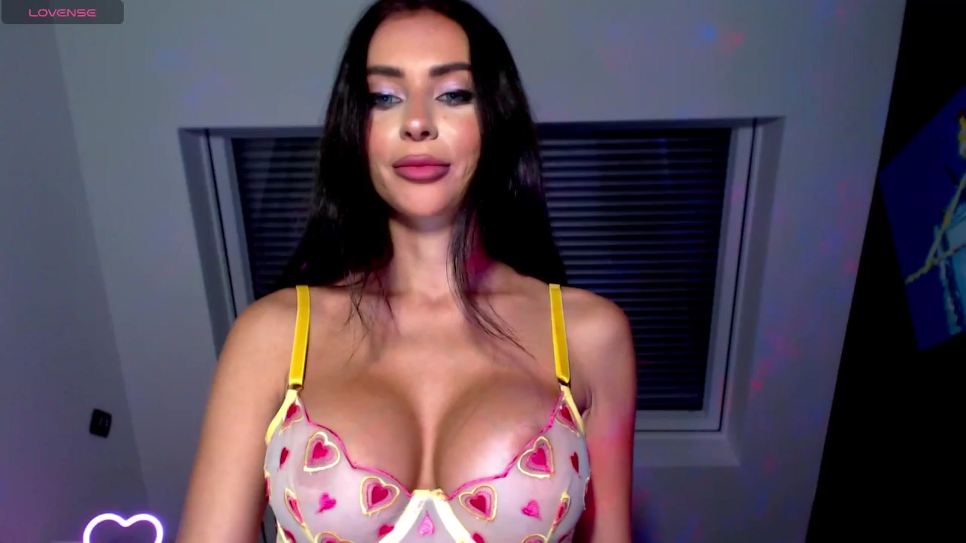 Gallery image thumbnail from Alliciya's myfreecams stream on, 07/28/2025, 17:30 image 1 of 20
