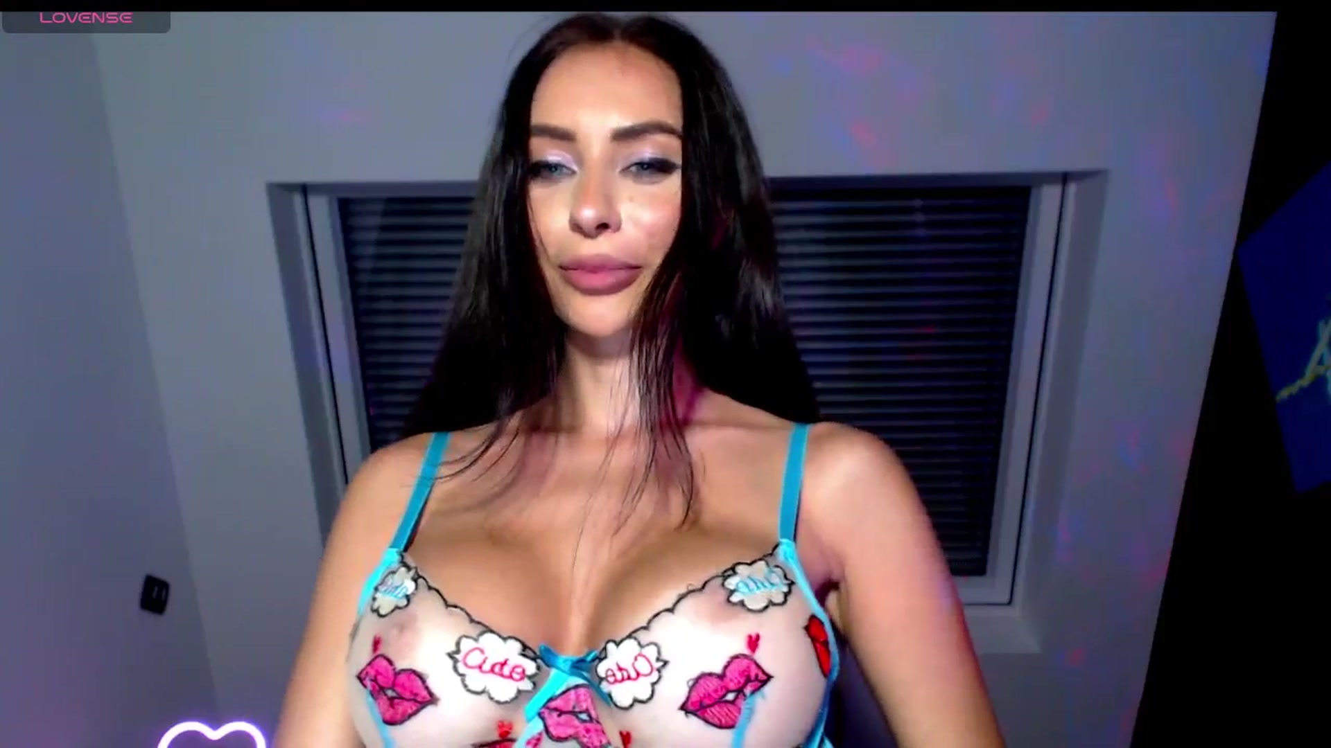 Gallery image thumbnail from Alliciya's myfreecams stream on, 08/06/2025, 17:50 image 17 of 20