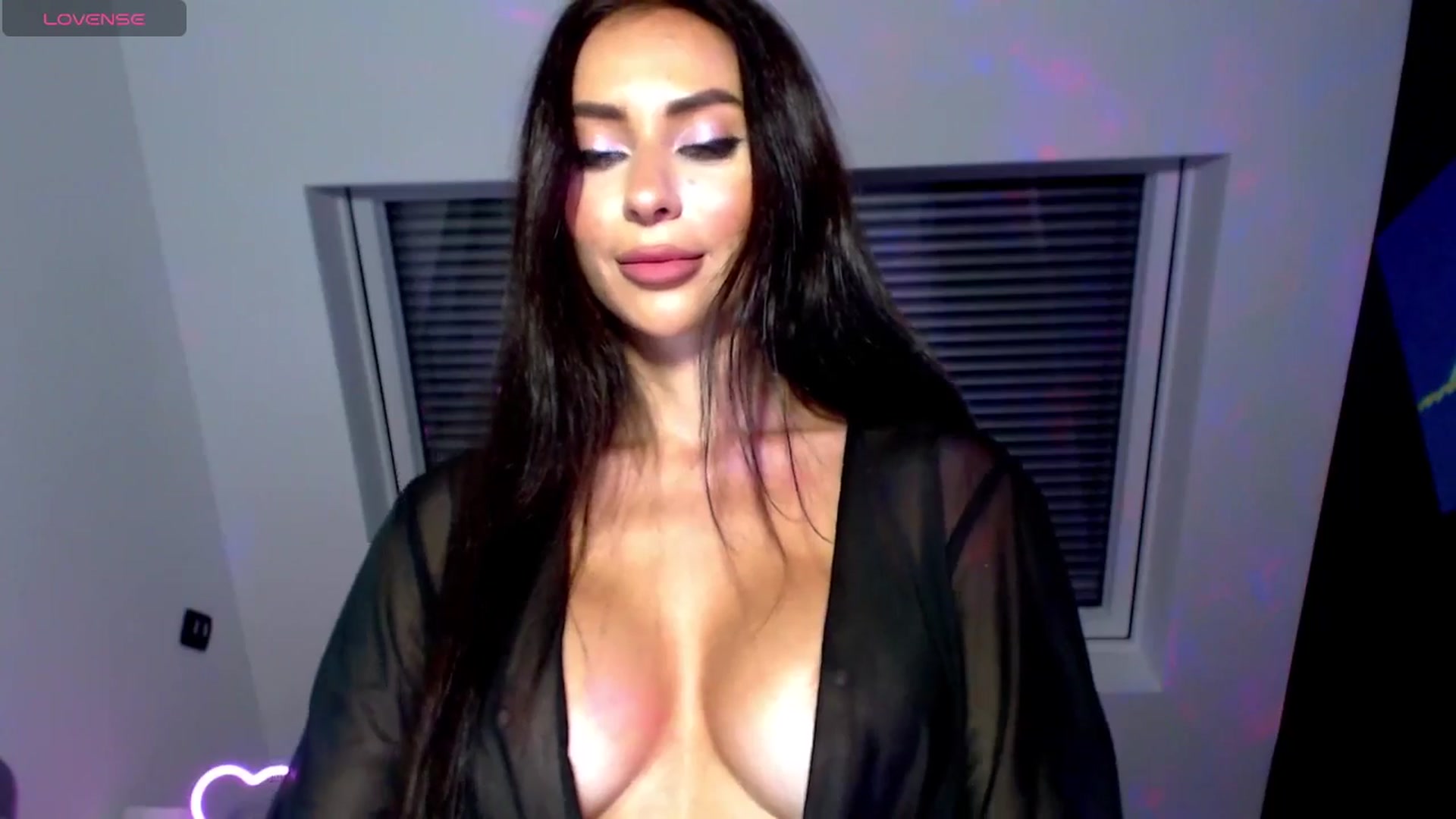 Gallery image thumbnail from Alliciya's myfreecams stream on, 08/12/2025, 23:16 image 13 of 20