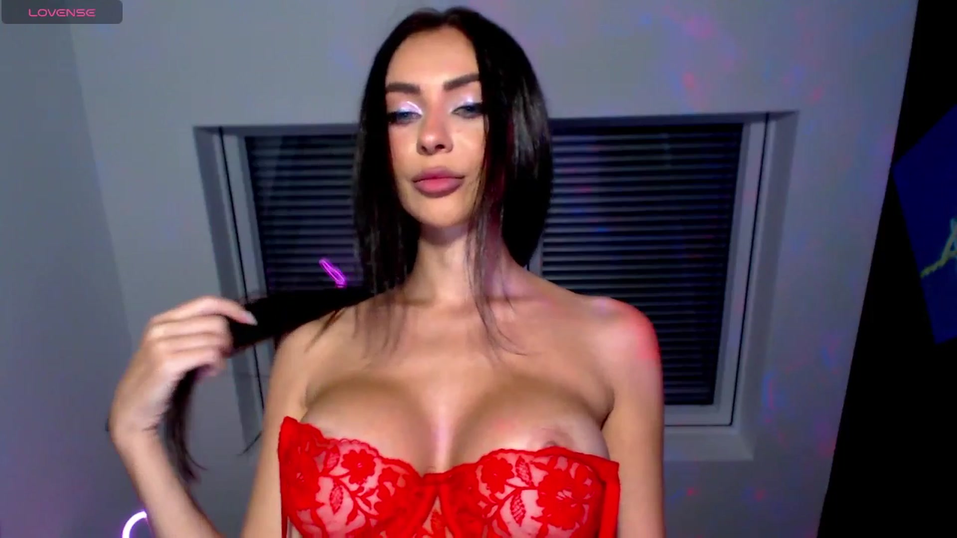 Gallery image thumbnail from Alliciya's myfreecams stream on, 08/14/2025, 18:11 image 15 of 20