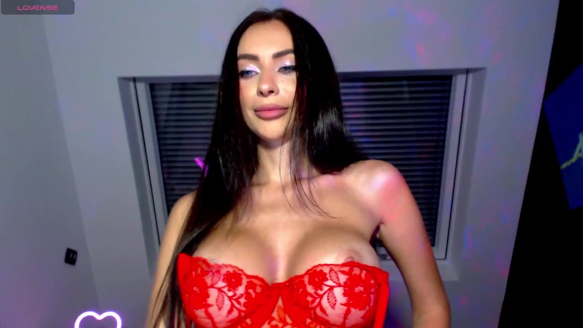 Gallery image thumbnail from Alliciya's myfreecams stream on, 08/14/2025, 18:11 image 14 of 20