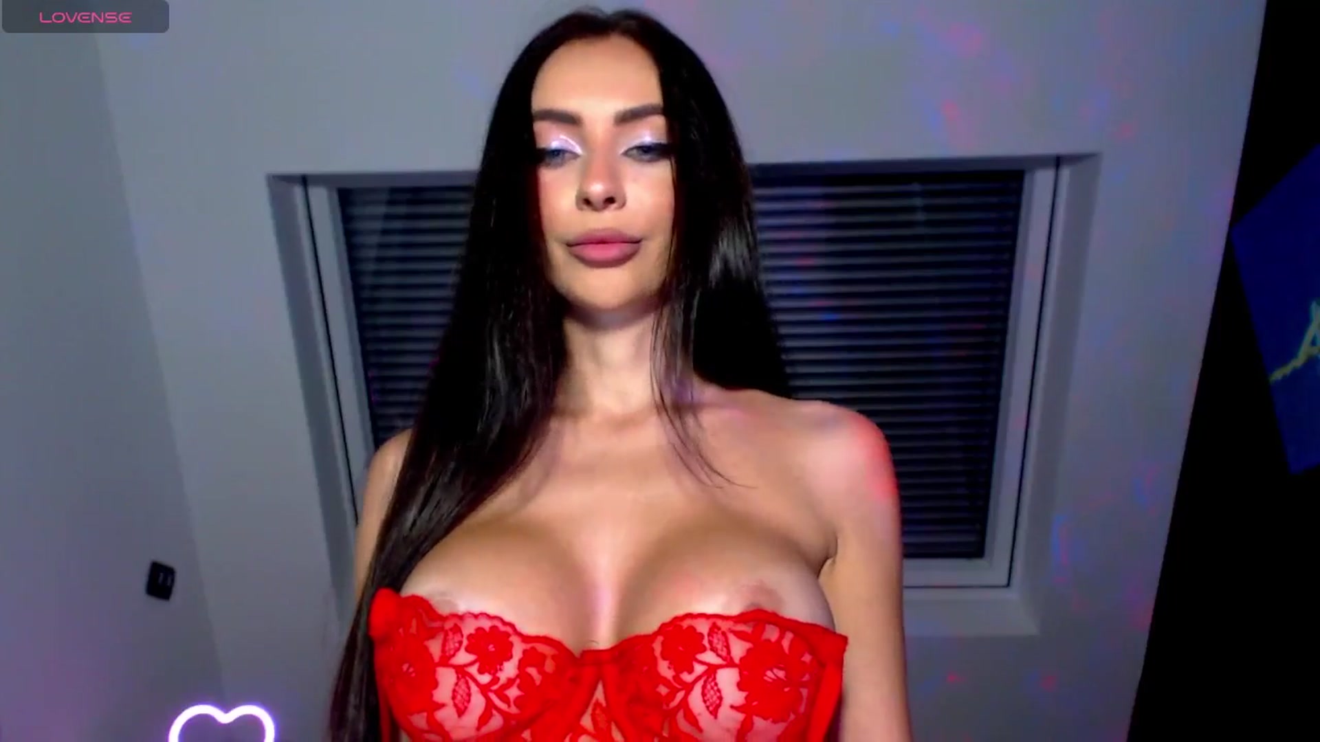 Gallery image thumbnail from Alliciya's myfreecams stream on, 08/14/2025, 18:11 image 13 of 20