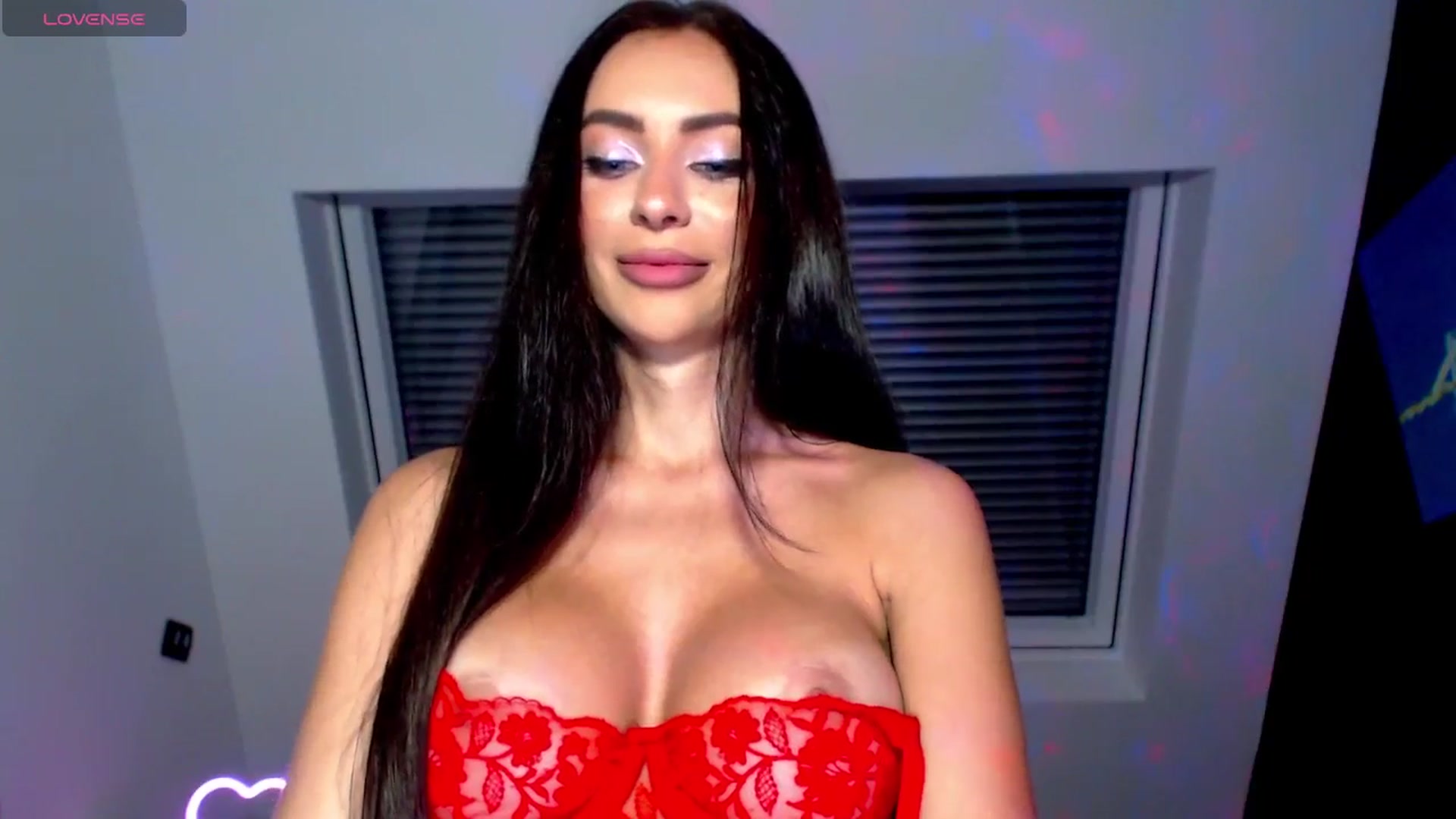 Gallery image thumbnail from Alliciya's myfreecams stream on, 08/14/2025, 18:11 image 11 of 20