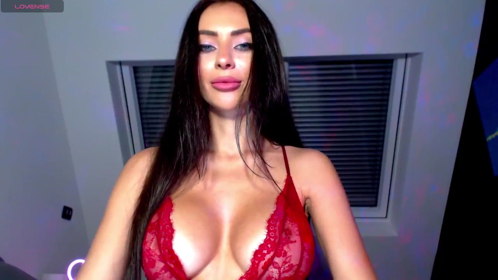 Gallery image thumbnail from Alliciya's myfreecams stream on, 08/15/2025, 17:21 image 11 of 20