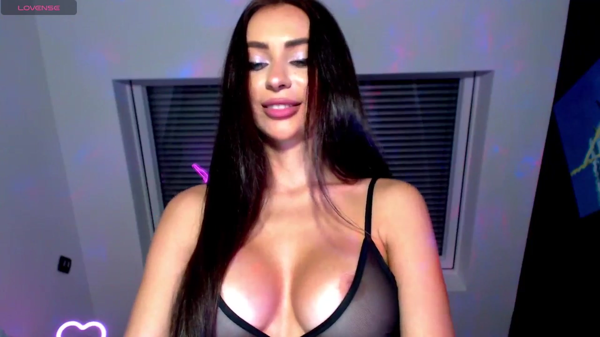 Gallery image thumbnail from Alliciya's myfreecams stream on, 08/16/2025, 16:33 image 16 of 20
