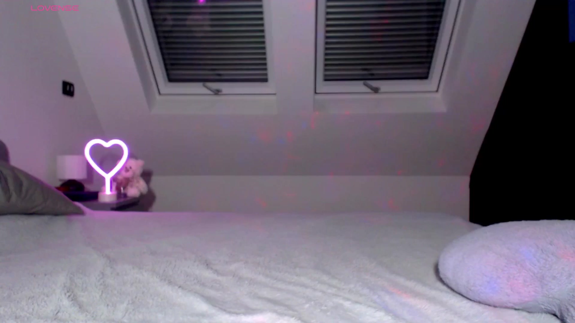 Gallery image thumbnail from Alliciya's myfreecams stream on, 08/29/2025, 19:10 image 14 of 20