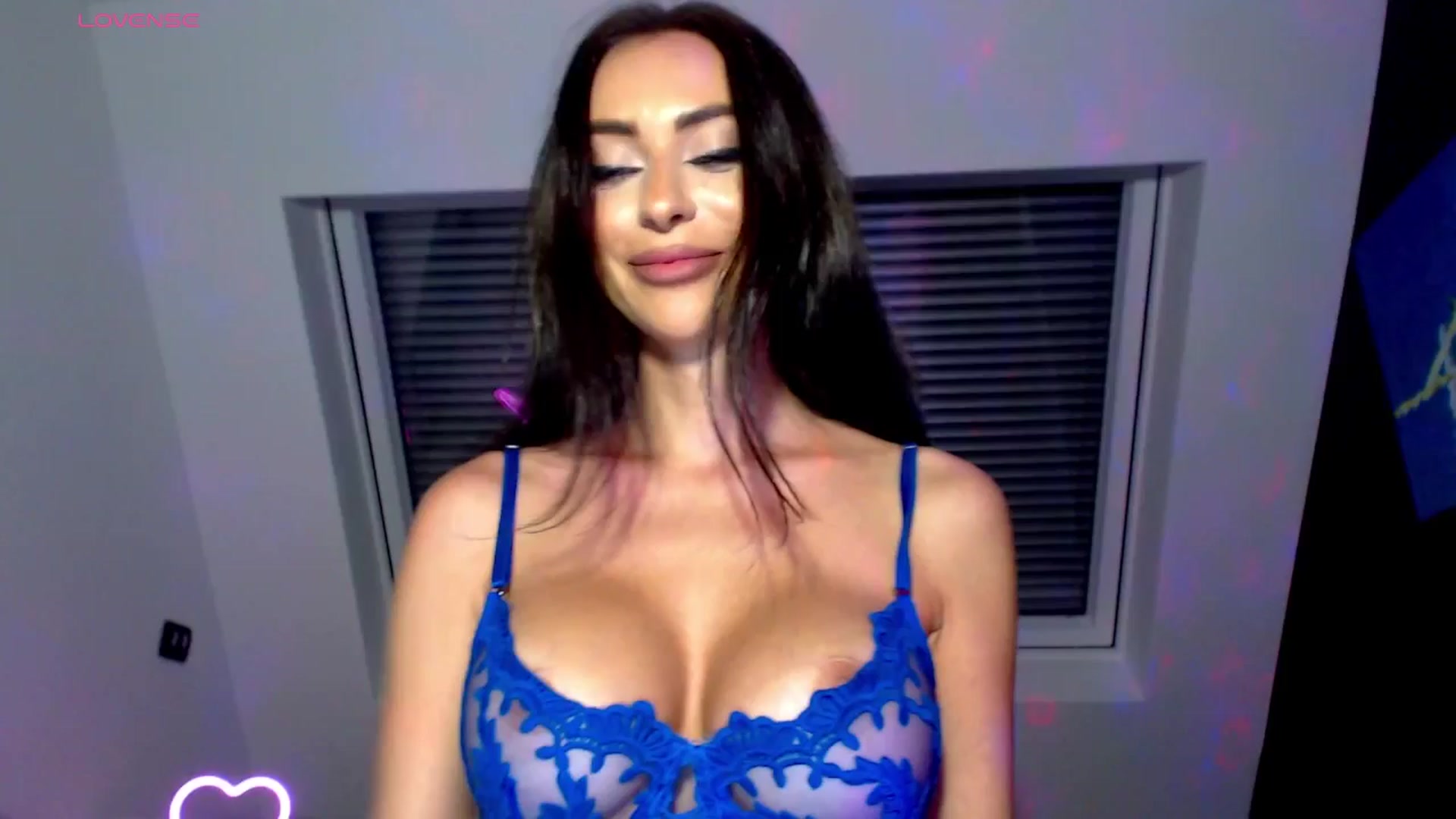 Gallery image thumbnail from Alliciya's myfreecams stream on, 09/02/2025, 18:56 image 6 of 20