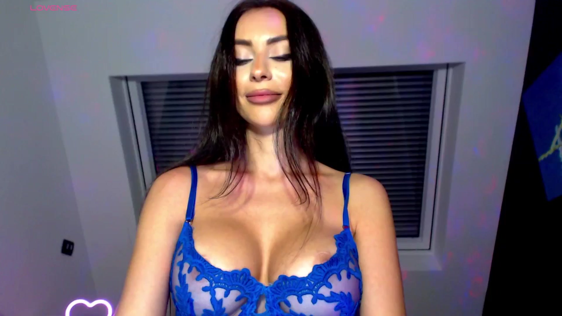 Gallery image thumbnail from Alliciya's myfreecams stream on, 09/02/2025, 18:56 image 7 of 20