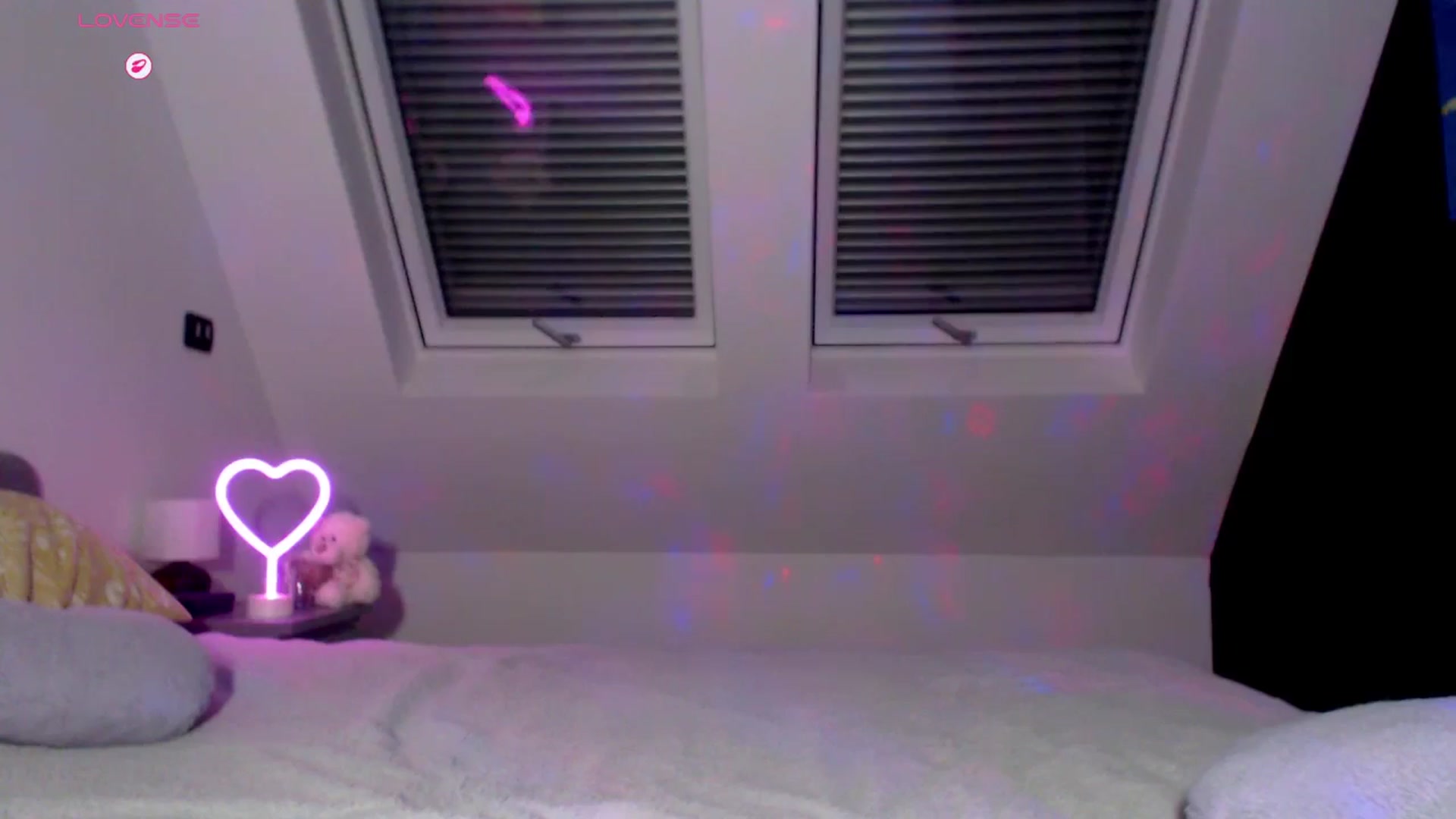 Gallery image thumbnail from Alliciya's myfreecams stream on, 09/16/2025, 21:11 image 6 of 20