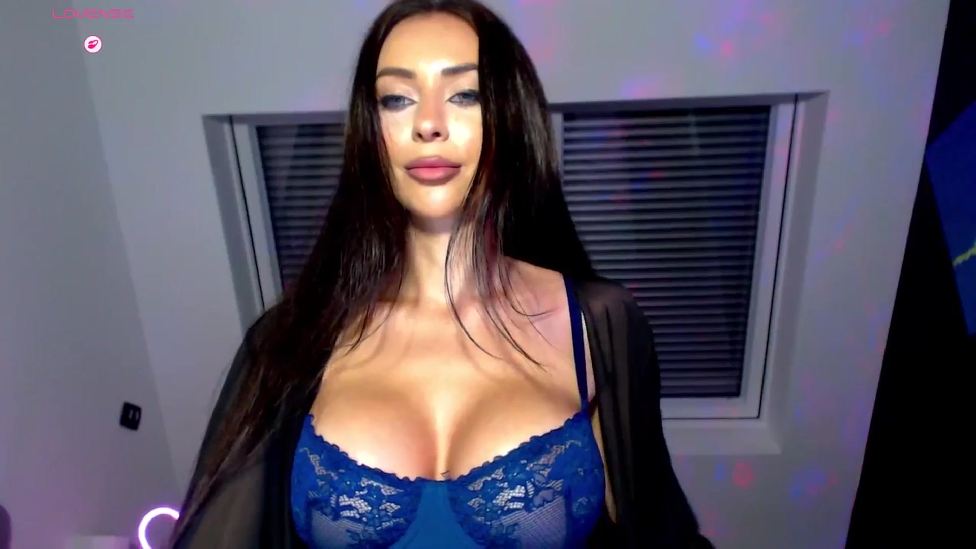 Gallery image thumbnail from Alliciya's myfreecams stream on, 09/18/2025, 21:35 image 4 of 20