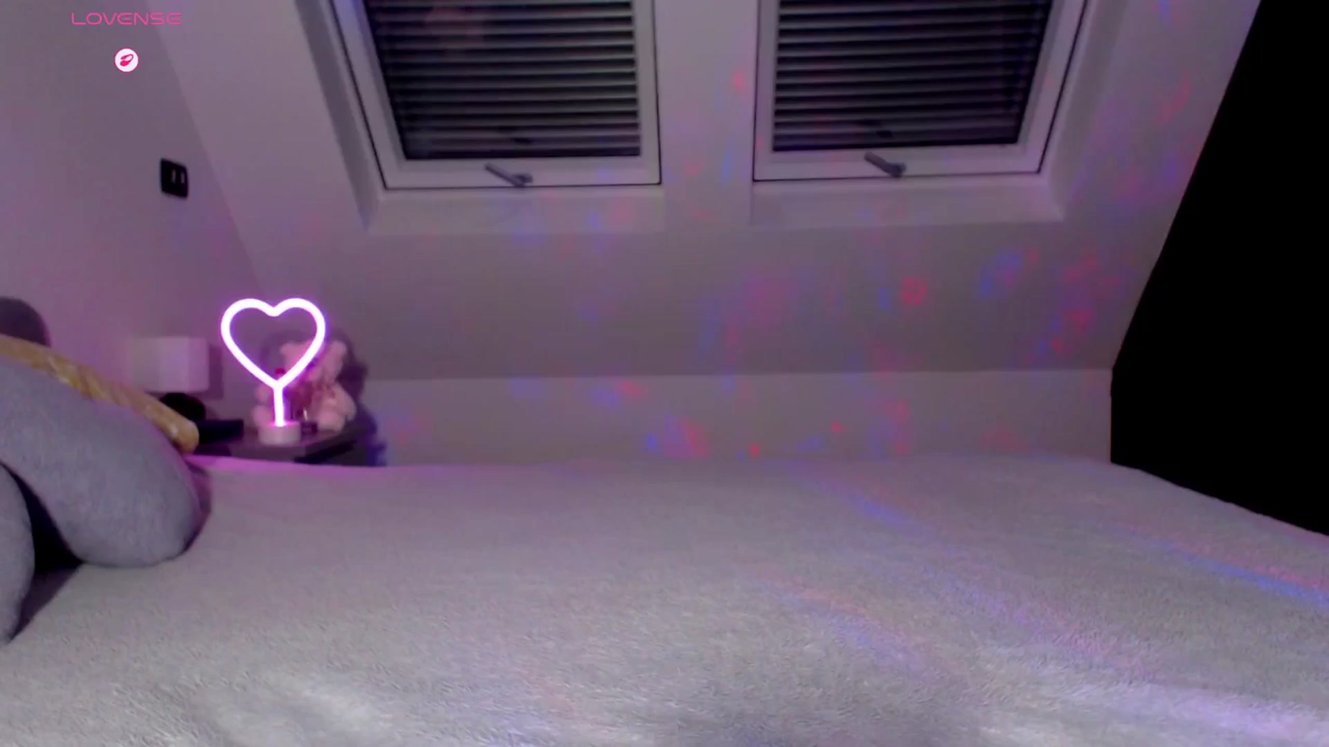 Gallery image thumbnail from Alliciya's myfreecams stream on, 09/19/2025, 15:45 image 1 of 20