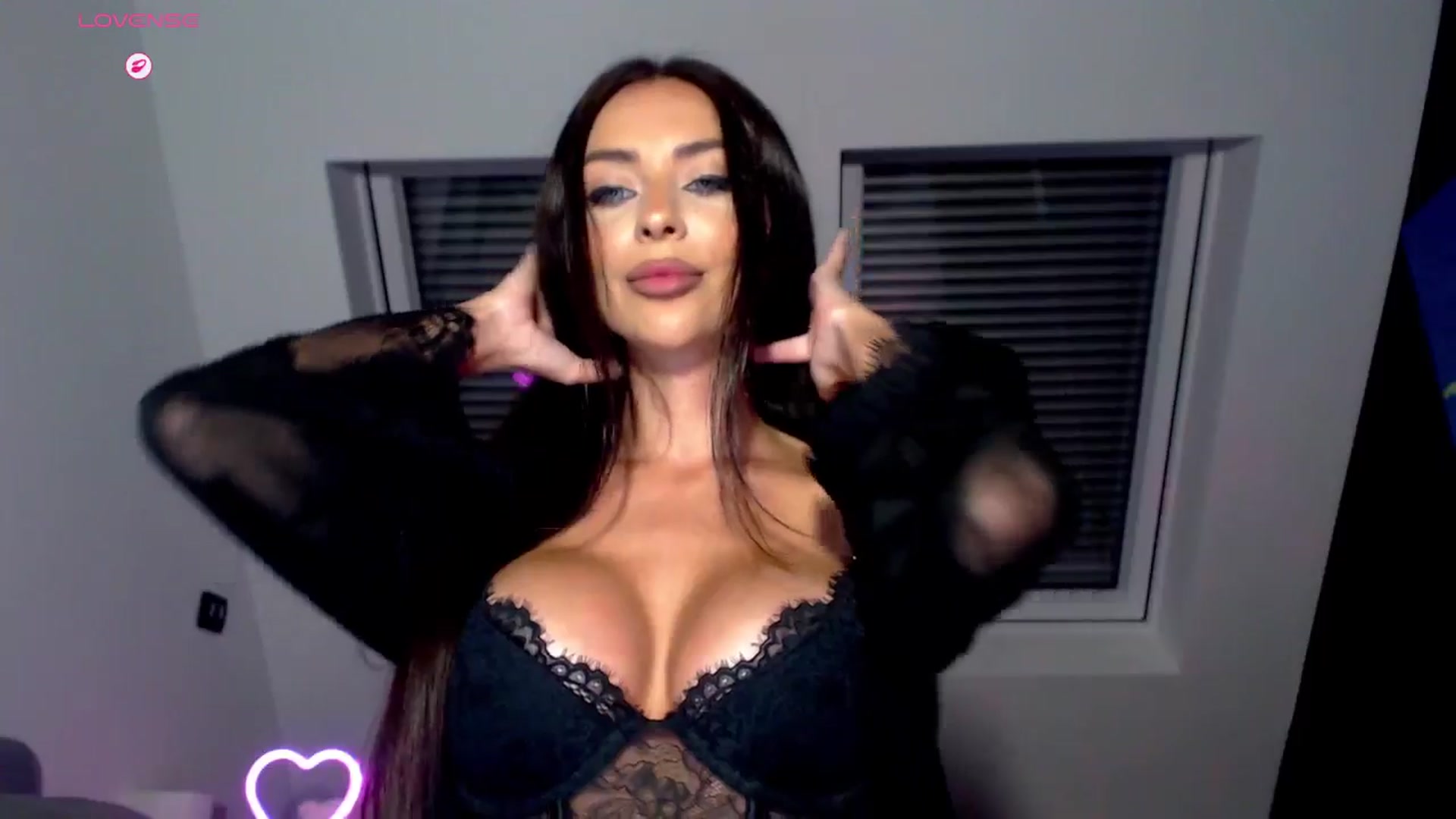 Gallery image thumbnail from Alliciya's myfreecams stream on, 09/23/2025, 21:34 image 3 of 20