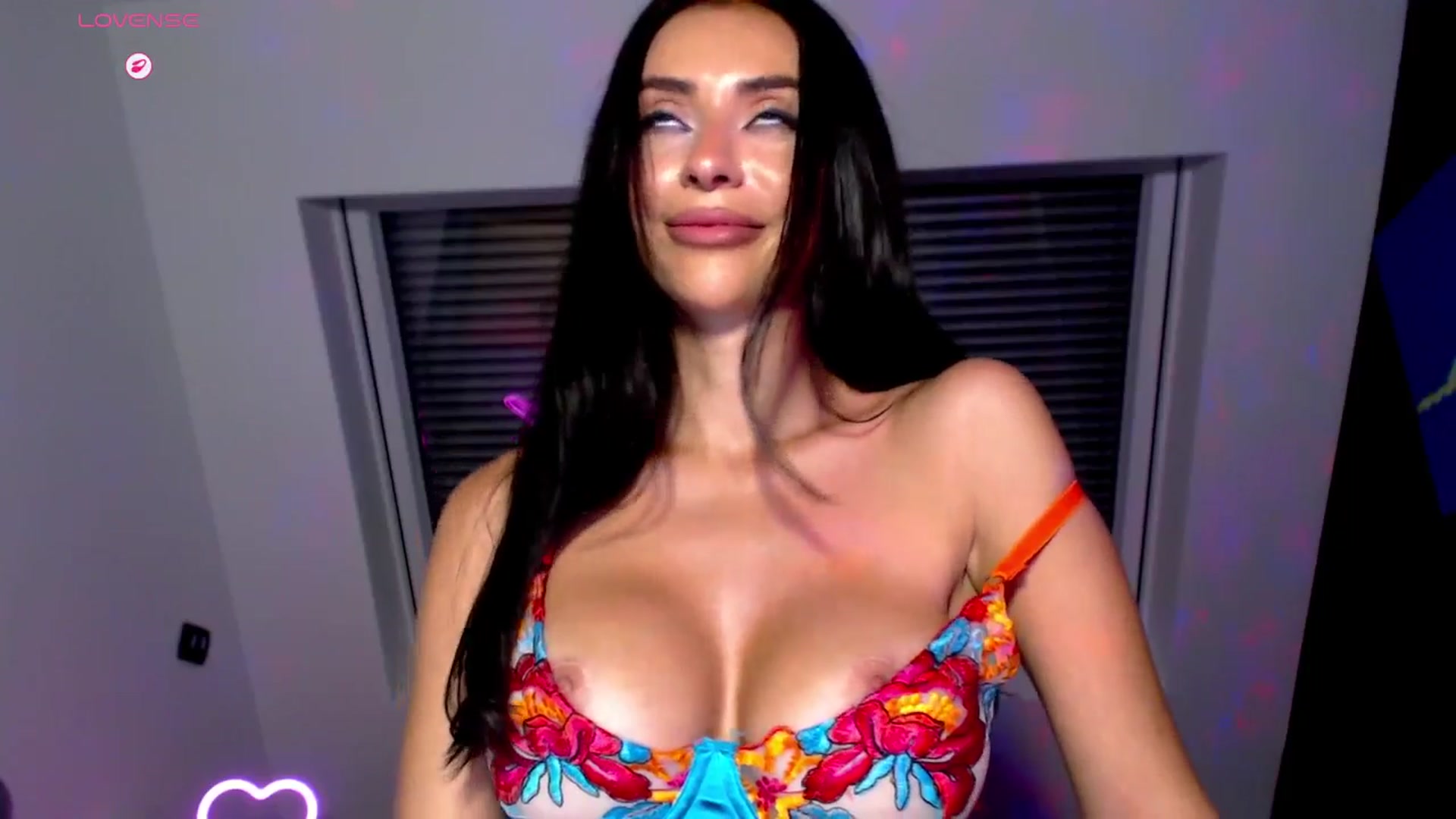 Gallery image thumbnail from Alliciya's myfreecams stream on, 09/28/2025, 17:30 image 19 of 20