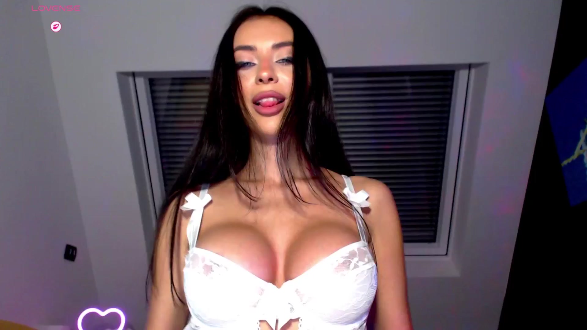 Gallery image thumbnail from Alliciya's myfreecams stream on, 10/07/2025, 18:04 image 2 of 20