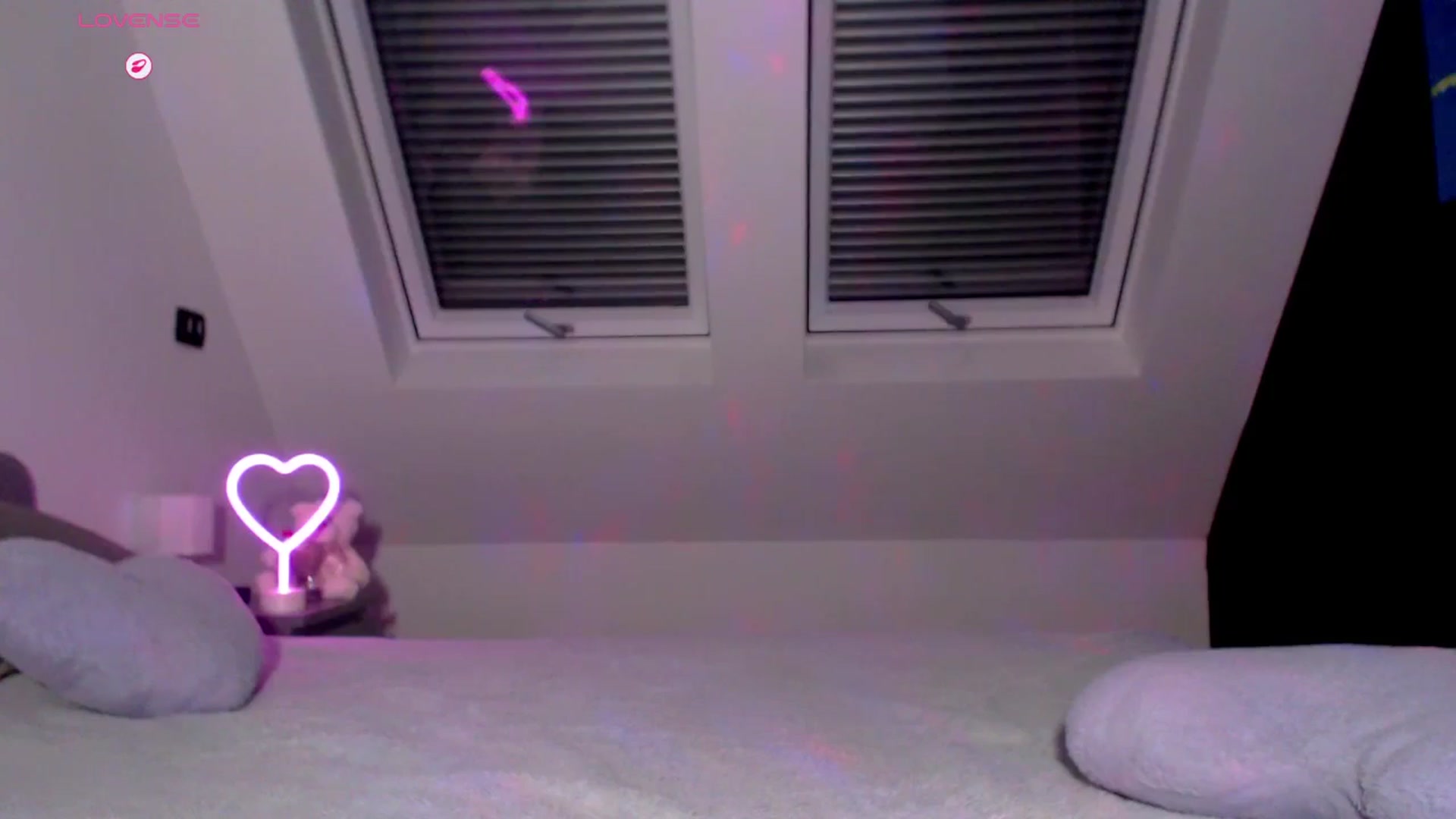Gallery image thumbnail from Alliciya's myfreecams stream on, 10/12/2025, 18:30 image 17 of 20