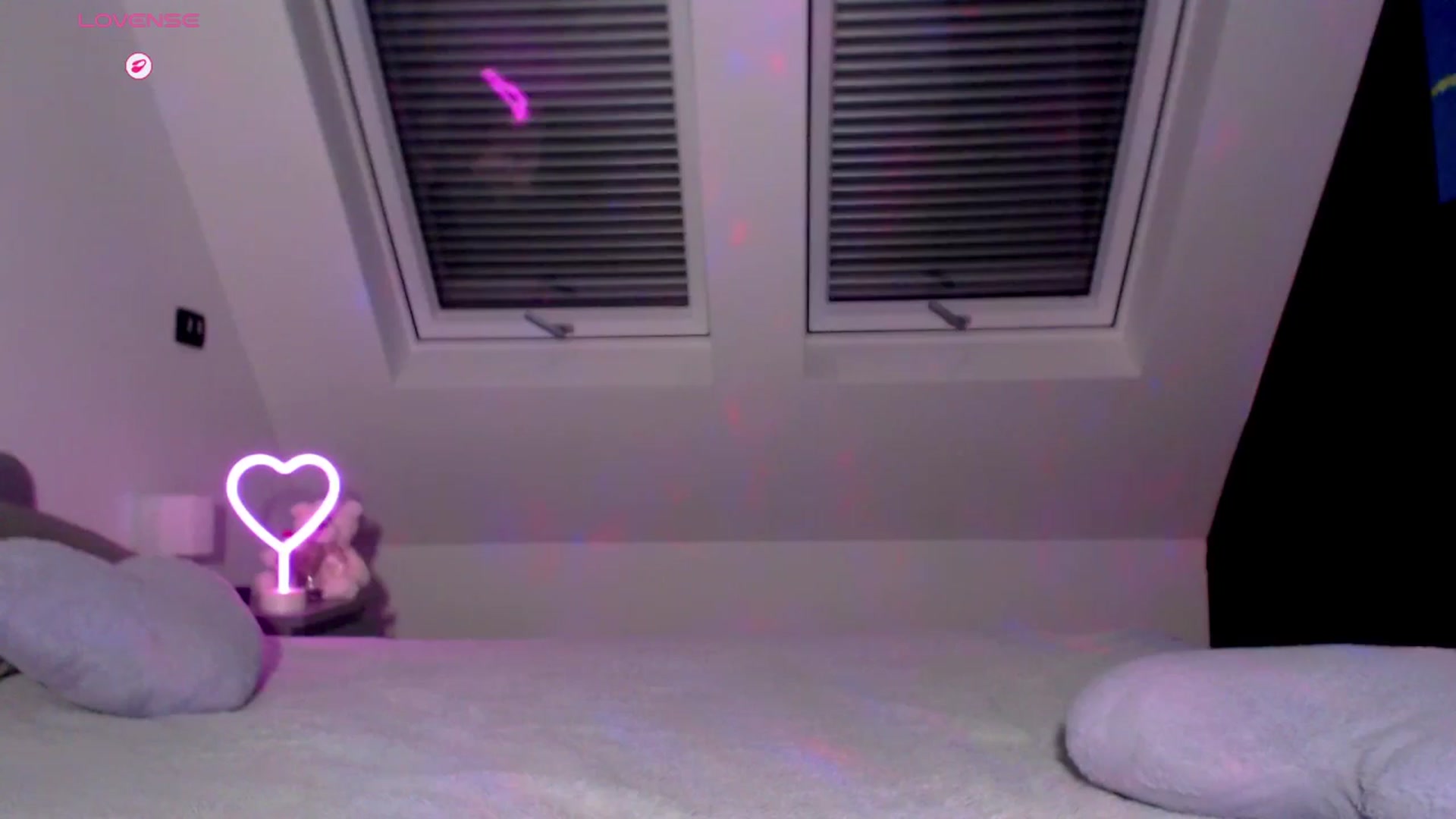 Gallery image thumbnail from Alliciya's myfreecams stream on, 10/12/2025, 18:30 image 18 of 20