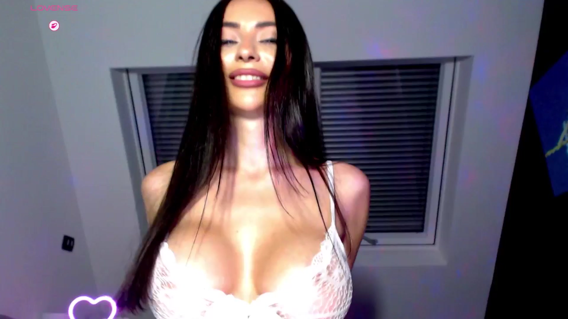 Gallery image thumbnail from Alliciya's myfreecams stream on, 10/18/2025, 18:27 image 18 of 20