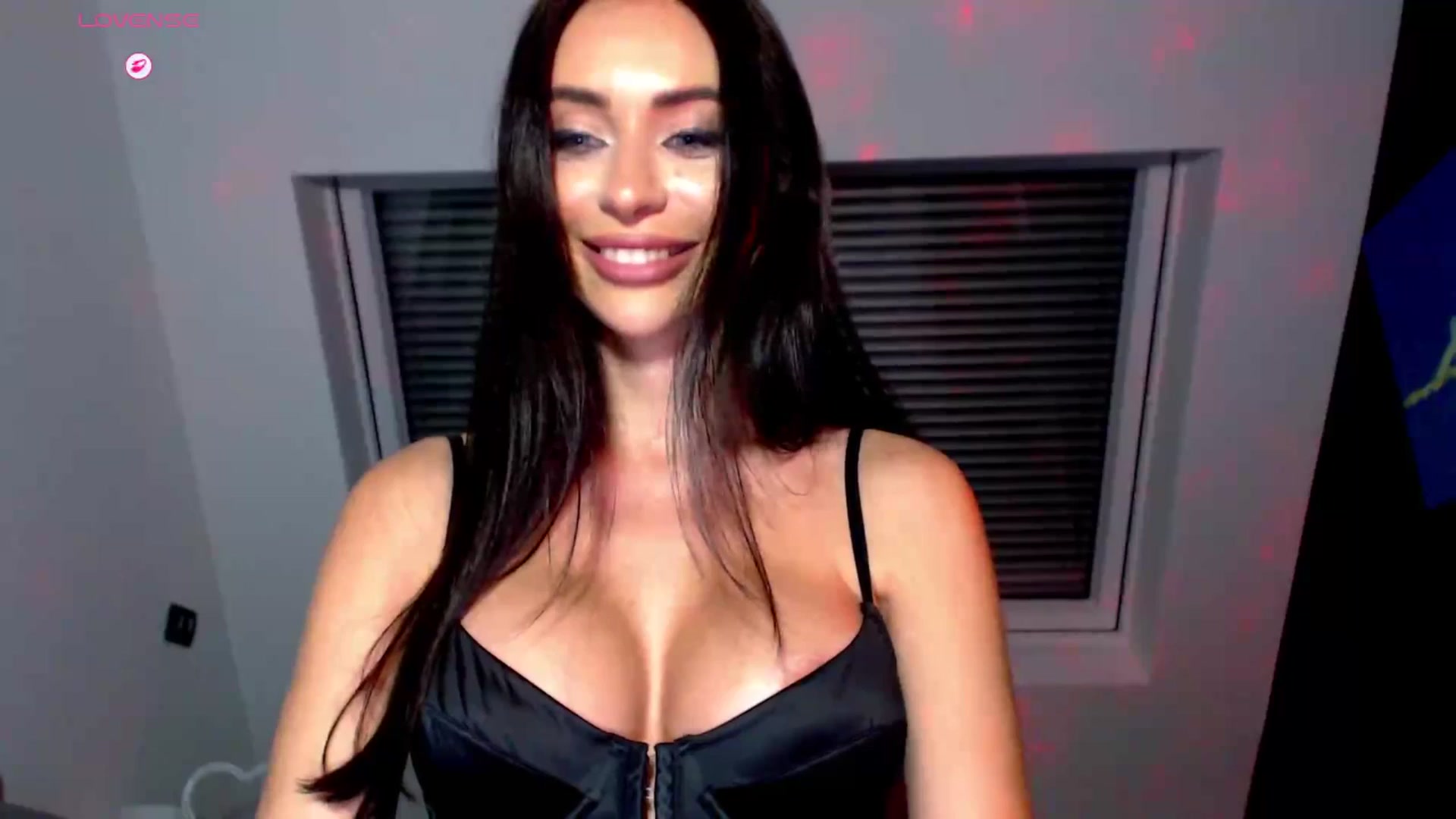 Gallery image thumbnail from Alliciya's myfreecams stream on, 10/25/2025, 18:07 image 17 of 20