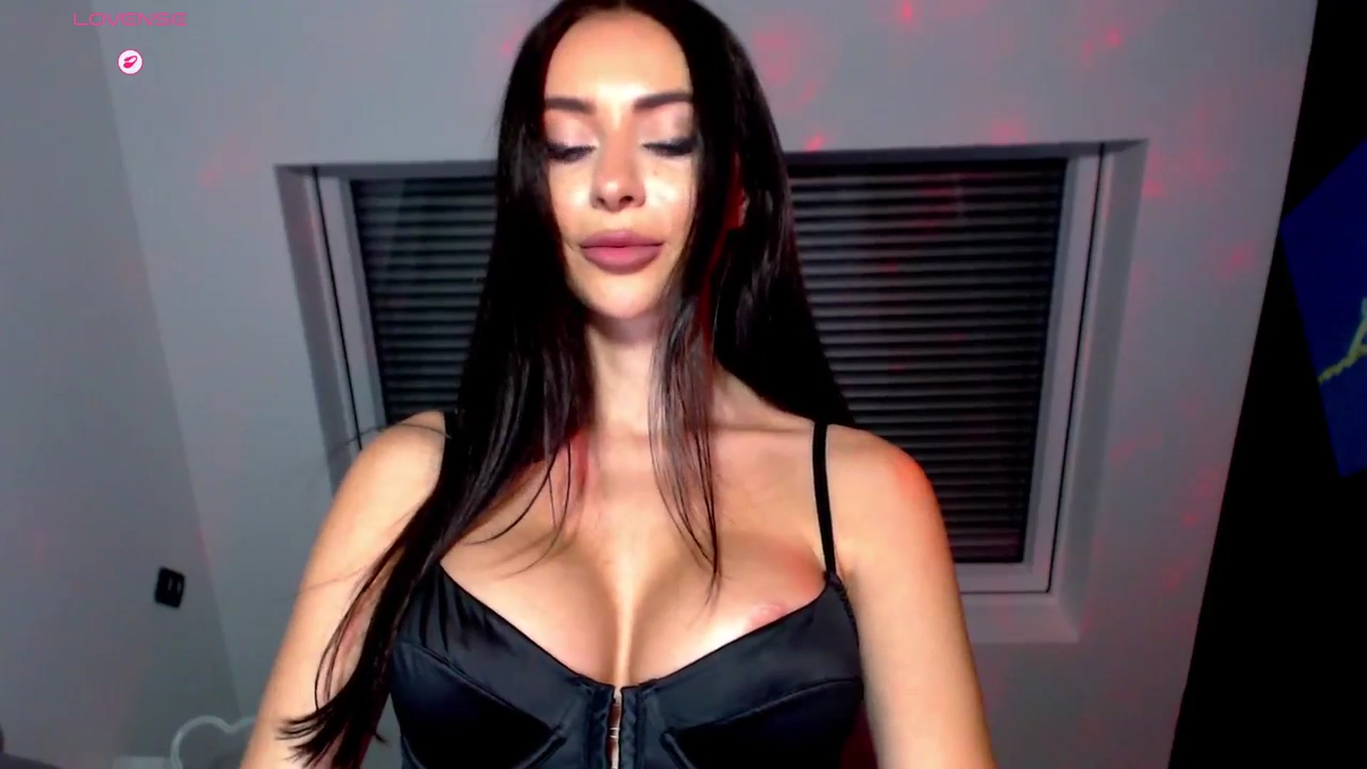 Gallery image thumbnail from Alliciya's myfreecams stream on, 10/25/2025, 18:07 image 16 of 20