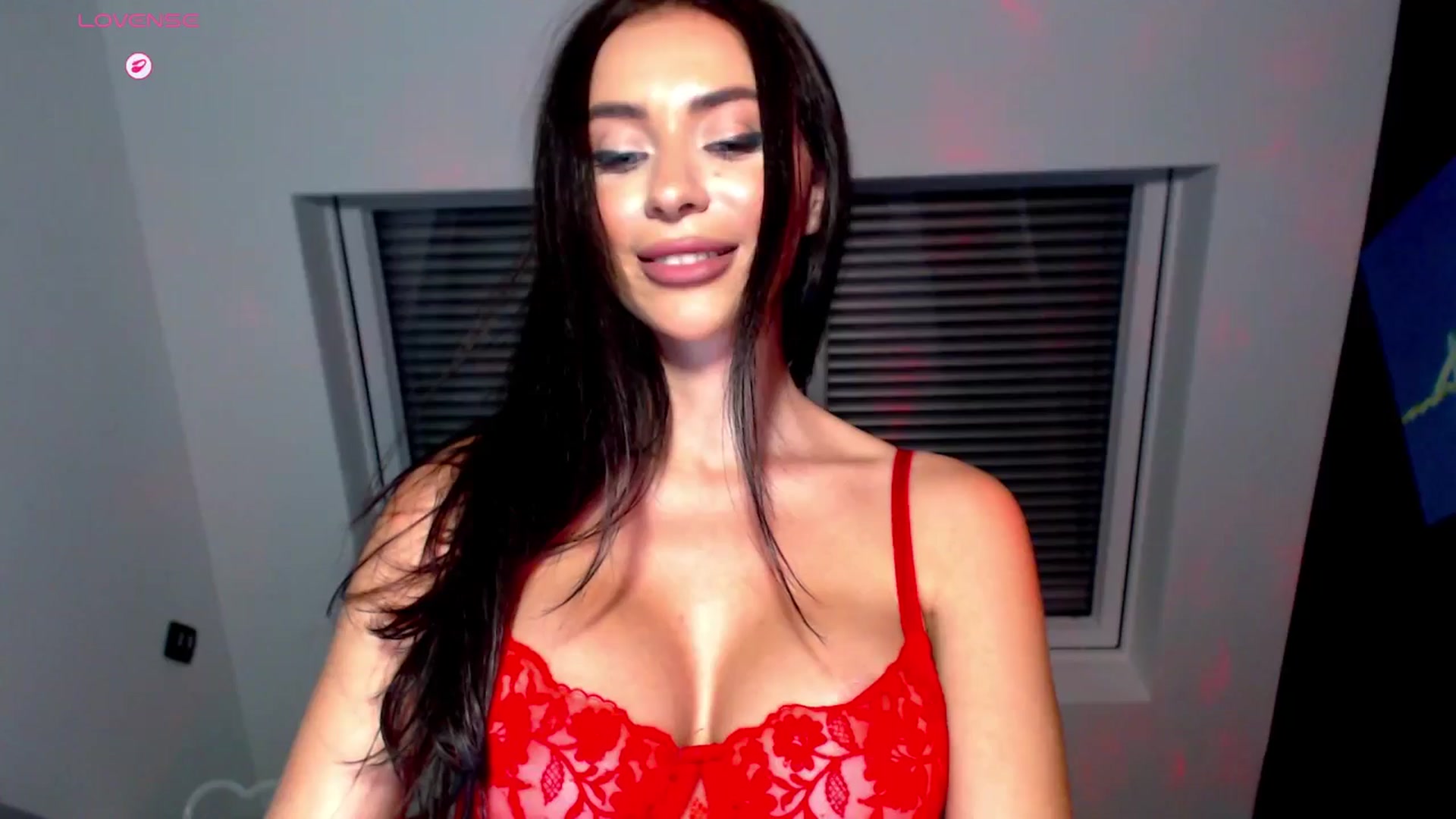 Gallery image thumbnail from Alliciya's myfreecams stream on, 10/29/2025, 18:14 image 16 of 20
