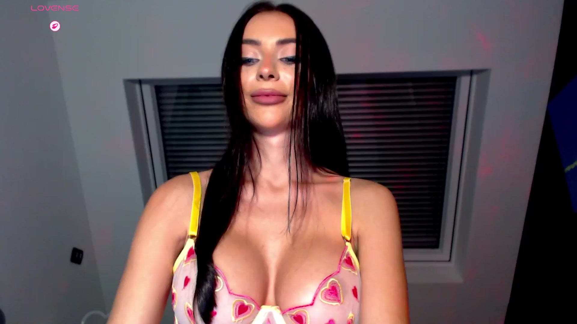 Gallery image thumbnail from Alliciya's myfreecams stream on, 10/31/2025, 18:12 image 5 of 20