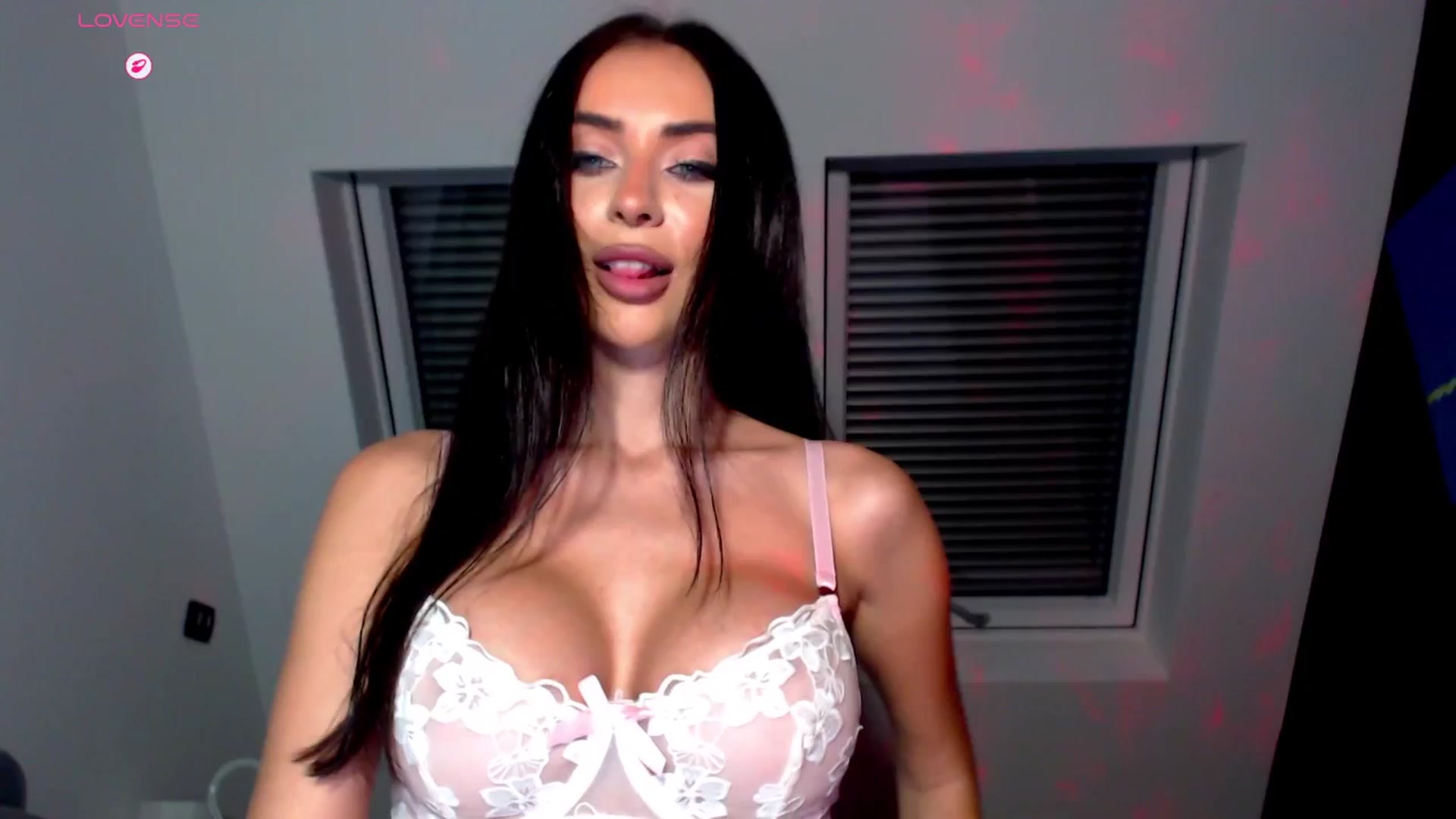 Gallery image thumbnail from Alliciya's myfreecams stream on, 11/02/2025, 19:11 image 1 of 20