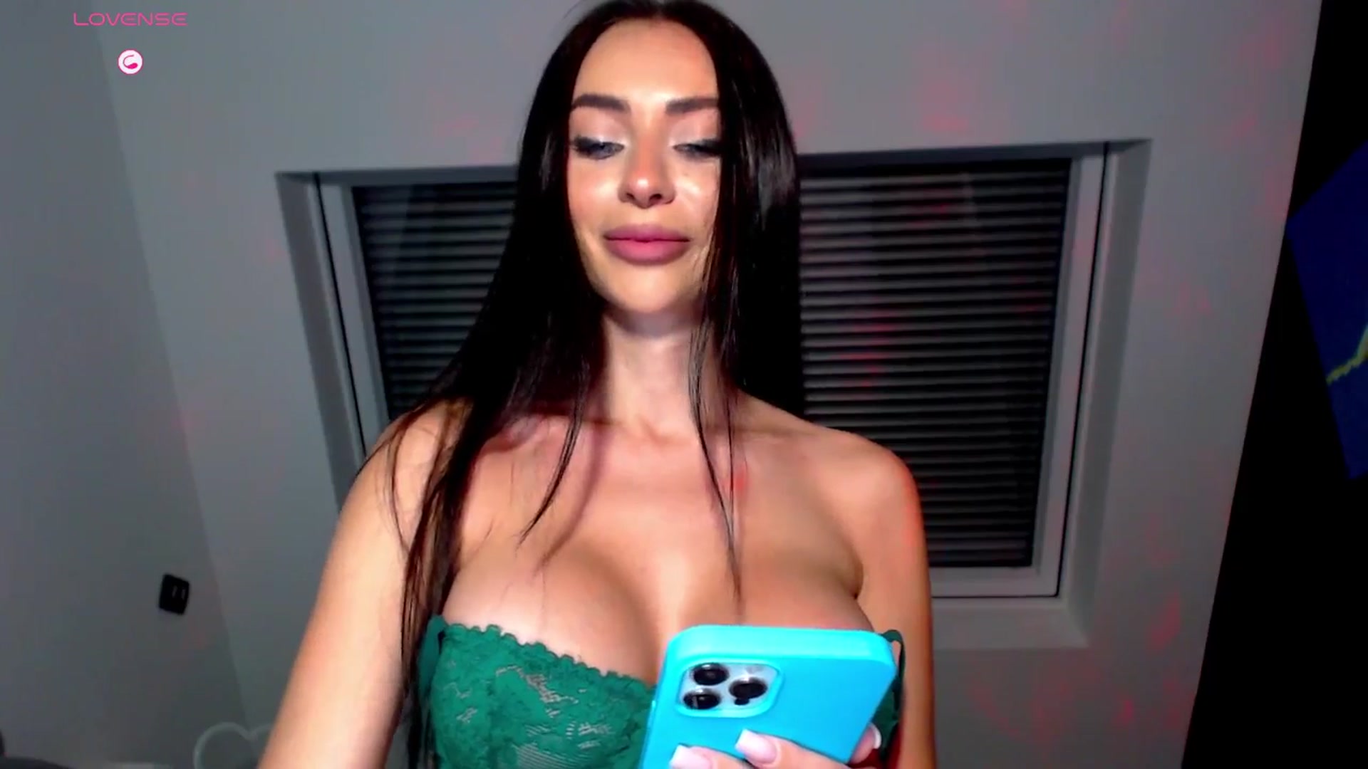 Gallery image thumbnail from Alliciya's myfreecams stream on, 11/20/2025, 16:41 image 2 of 20